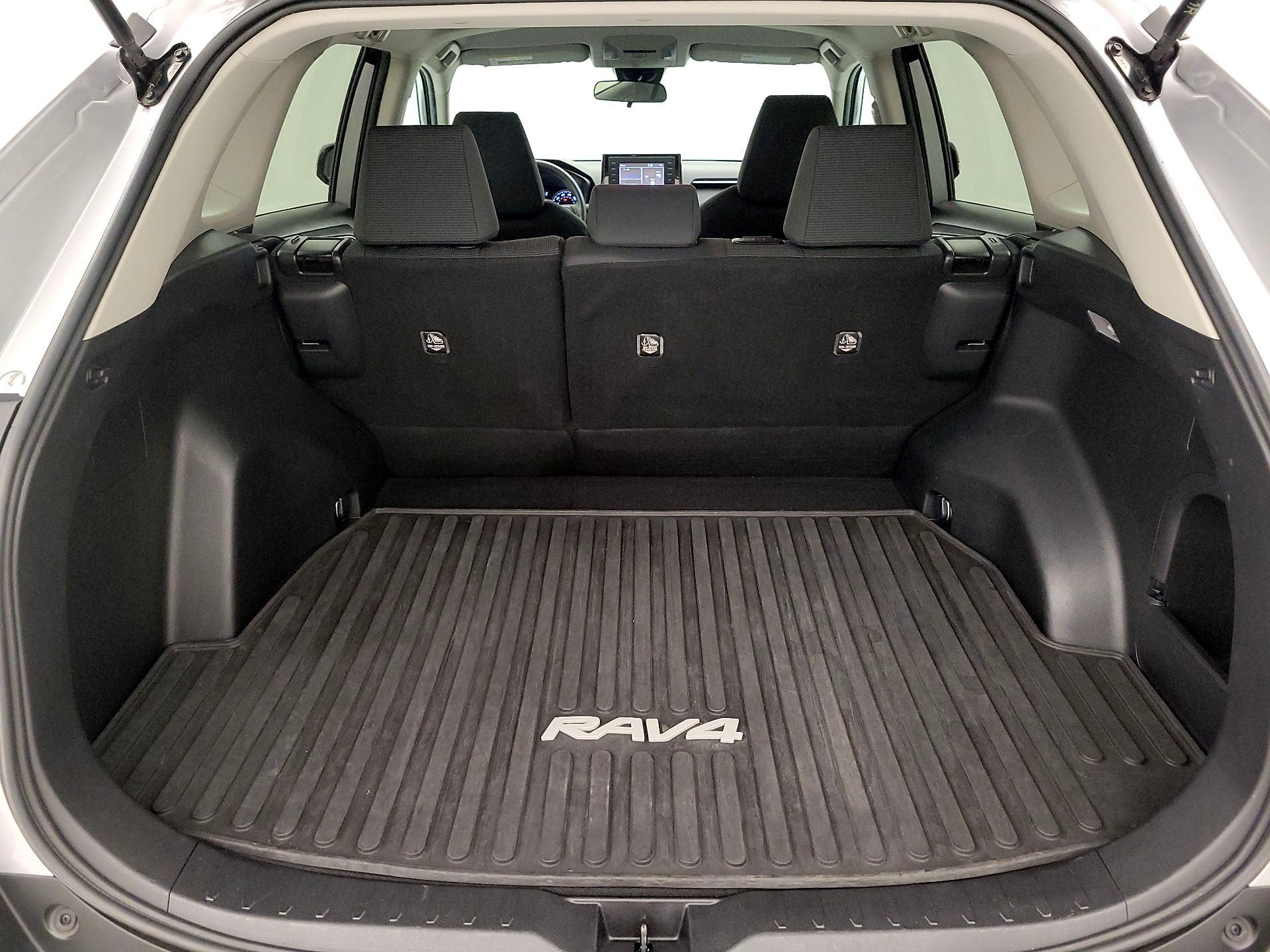 Thumbnail: 2021 Toyota RAV4 - 20