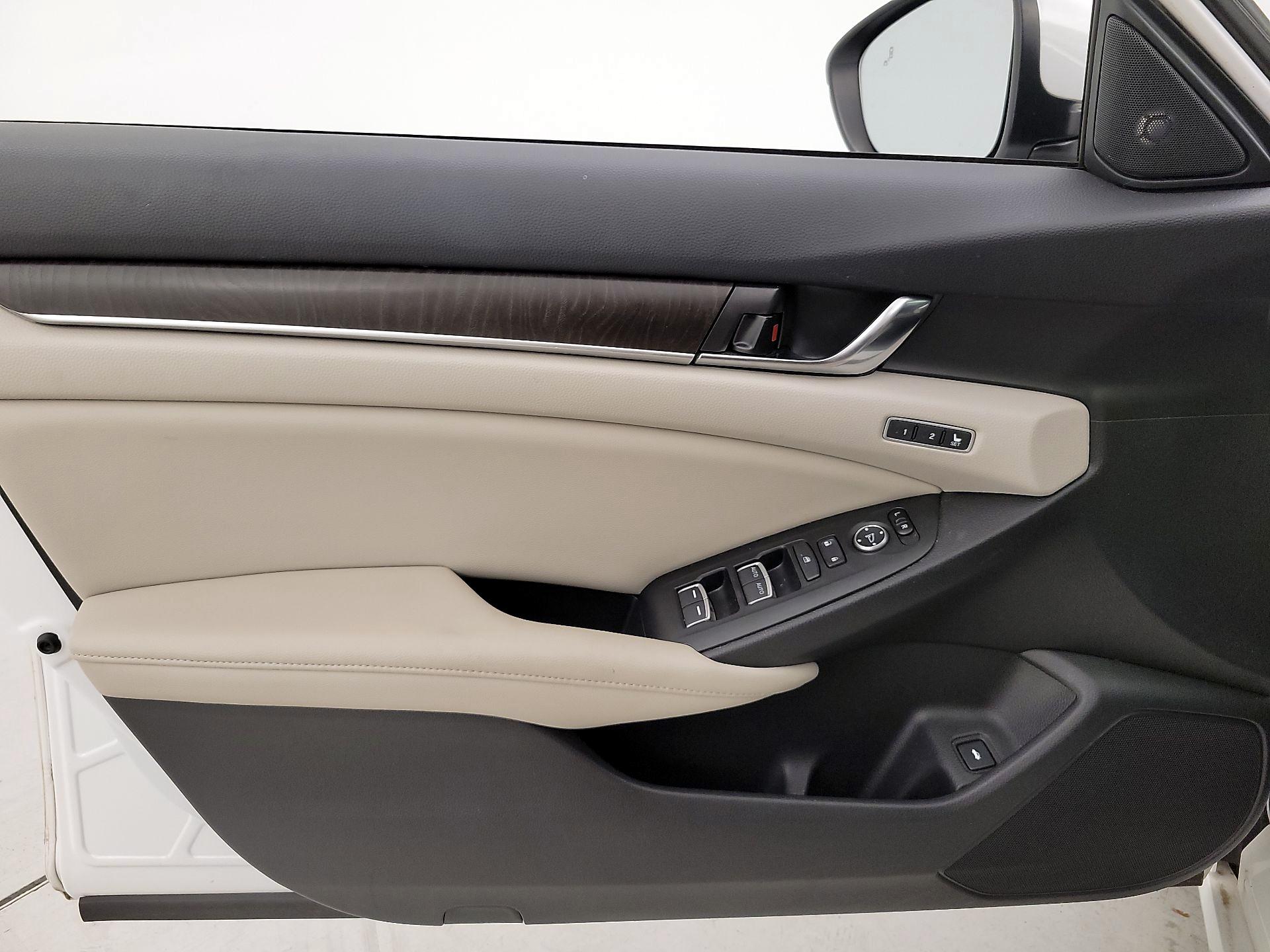 Thumbnail: 2019 Honda Accord - 12