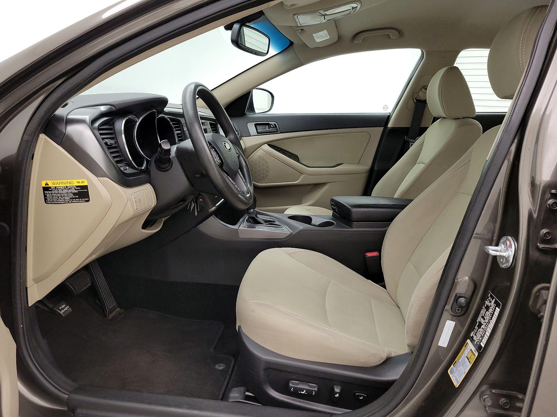 Thumbnail: 2013 Kia Optima - 11