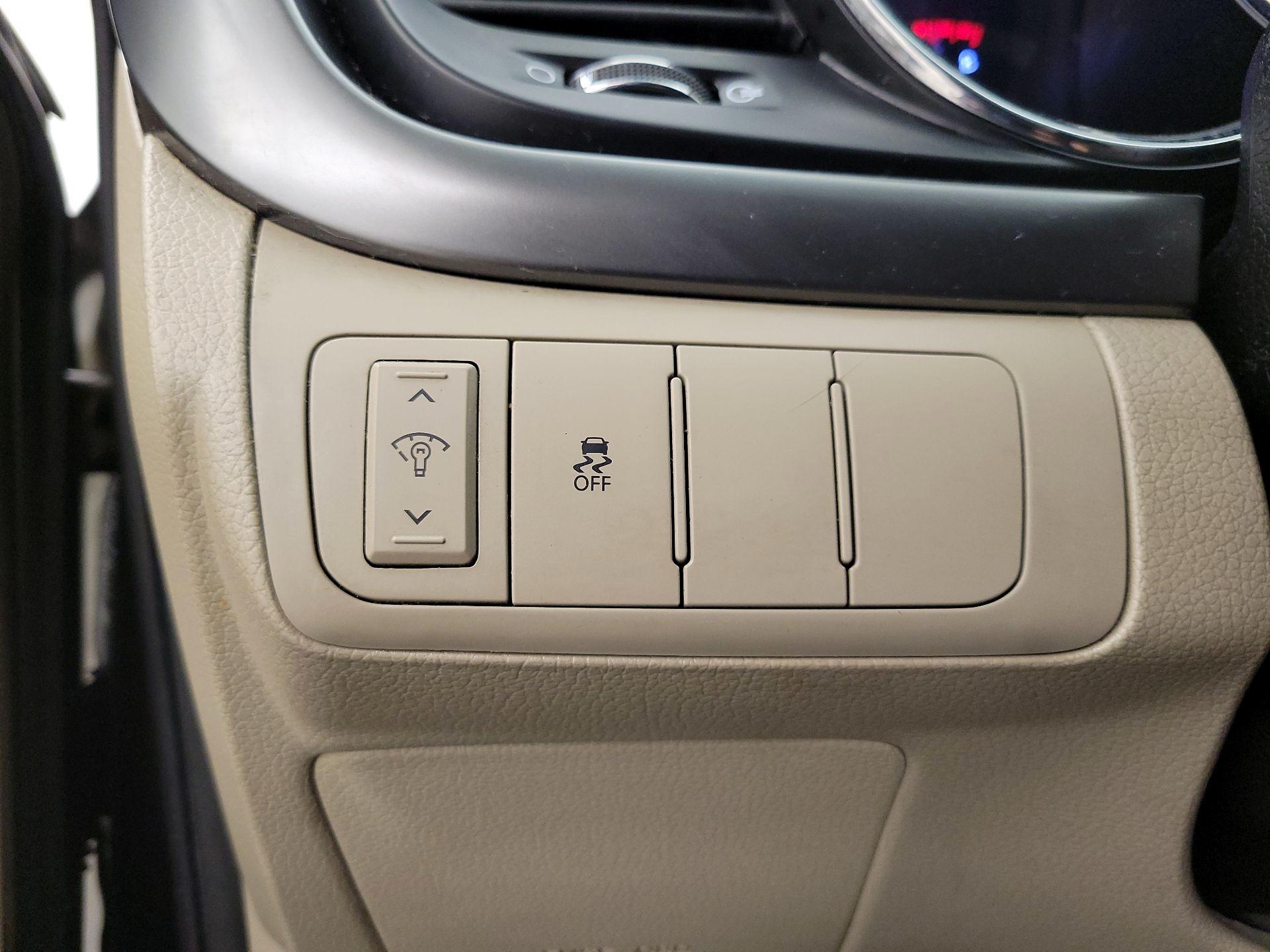 Thumbnail: 2013 Kia Optima - 13