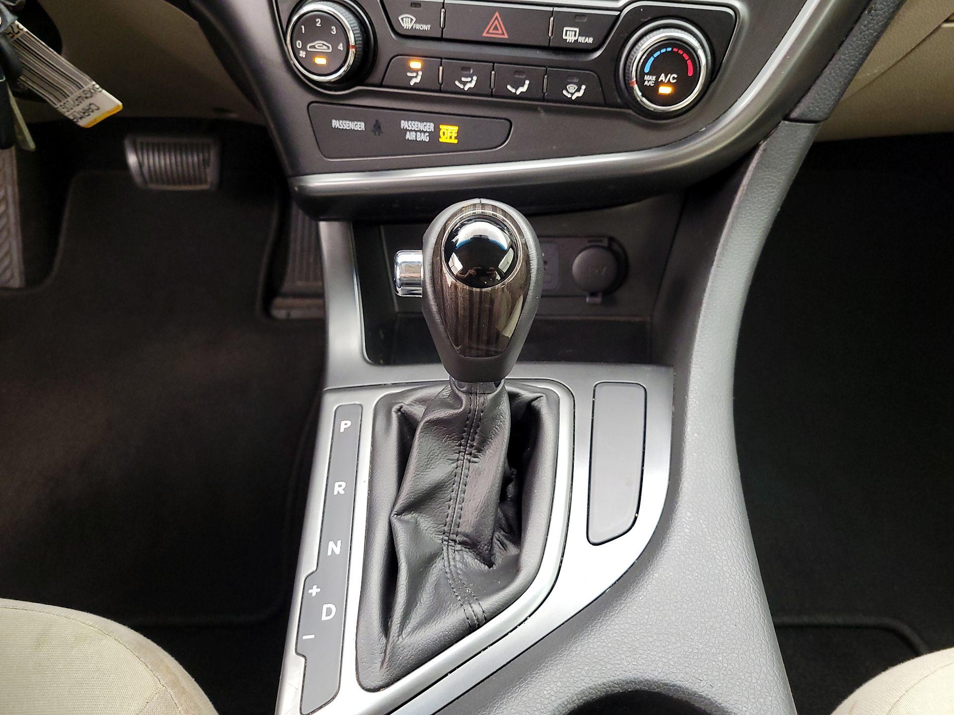 Thumbnail: 2013 Kia Optima - 17