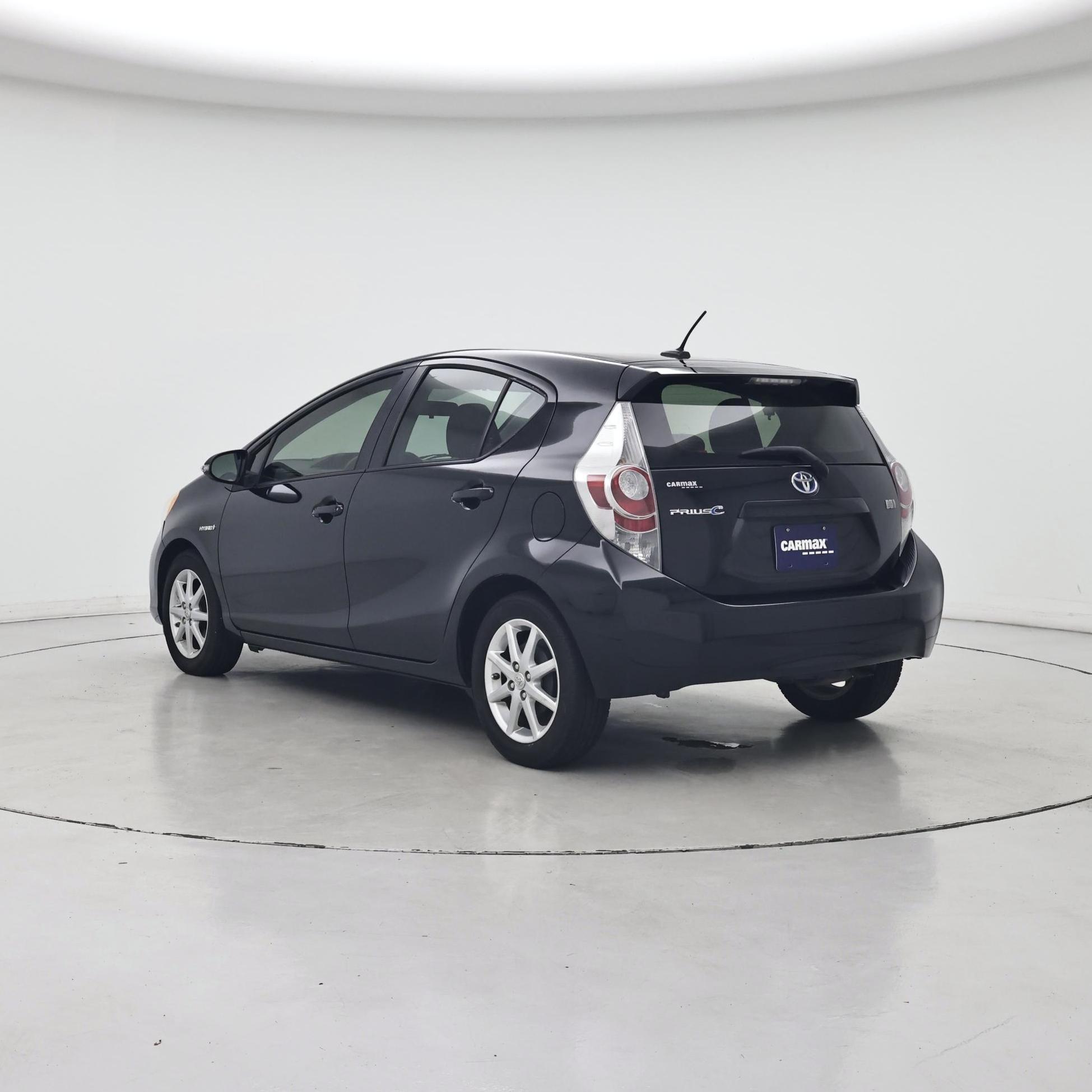 Thumbnail: 2013 Toyota Prius c - 2