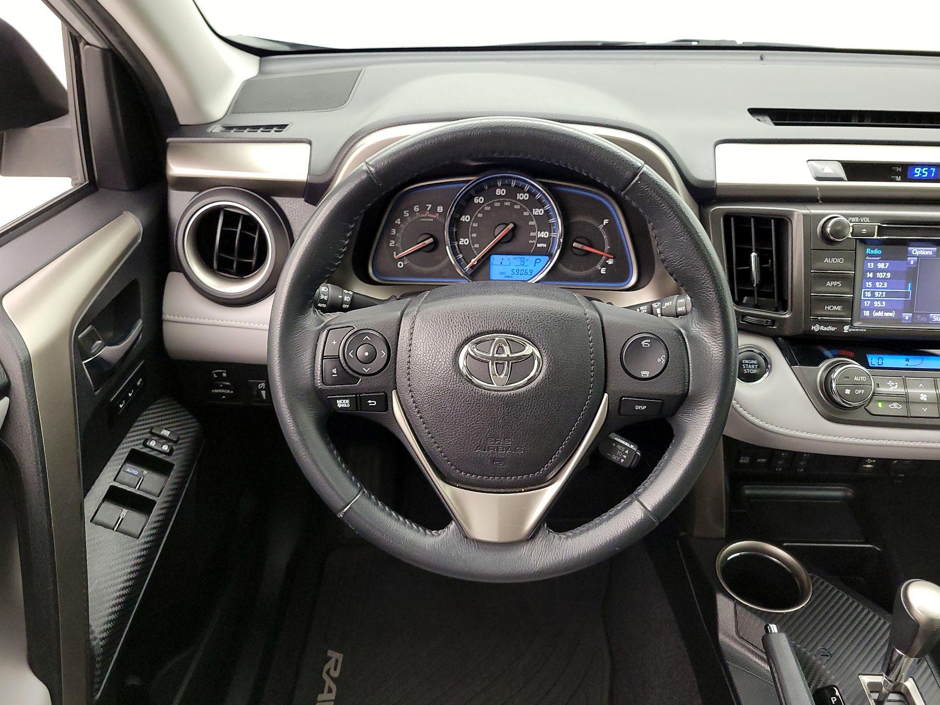 Thumbnail: 2015 Toyota RAV4 - 10