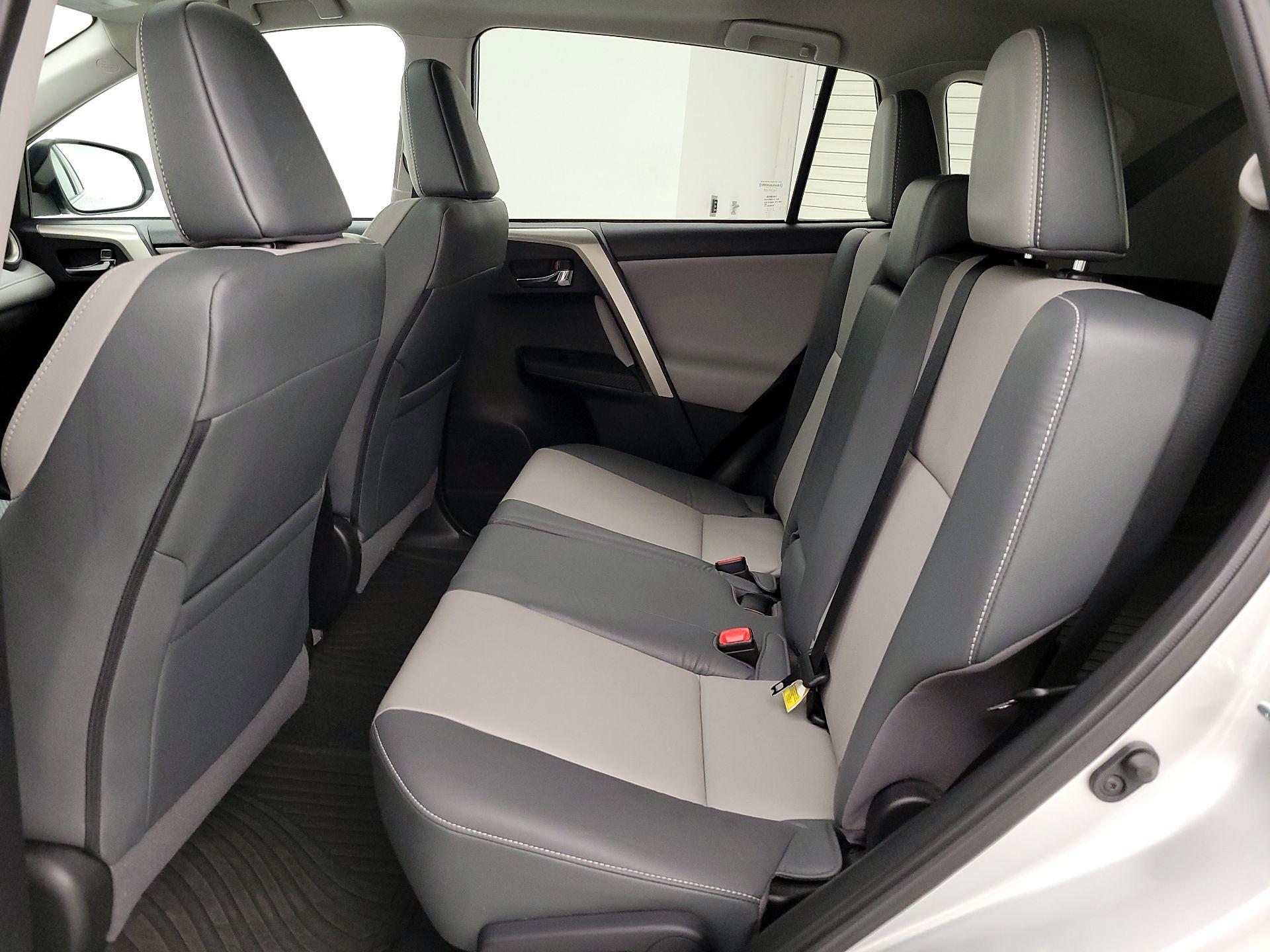 Thumbnail: 2015 Toyota RAV4 - 20