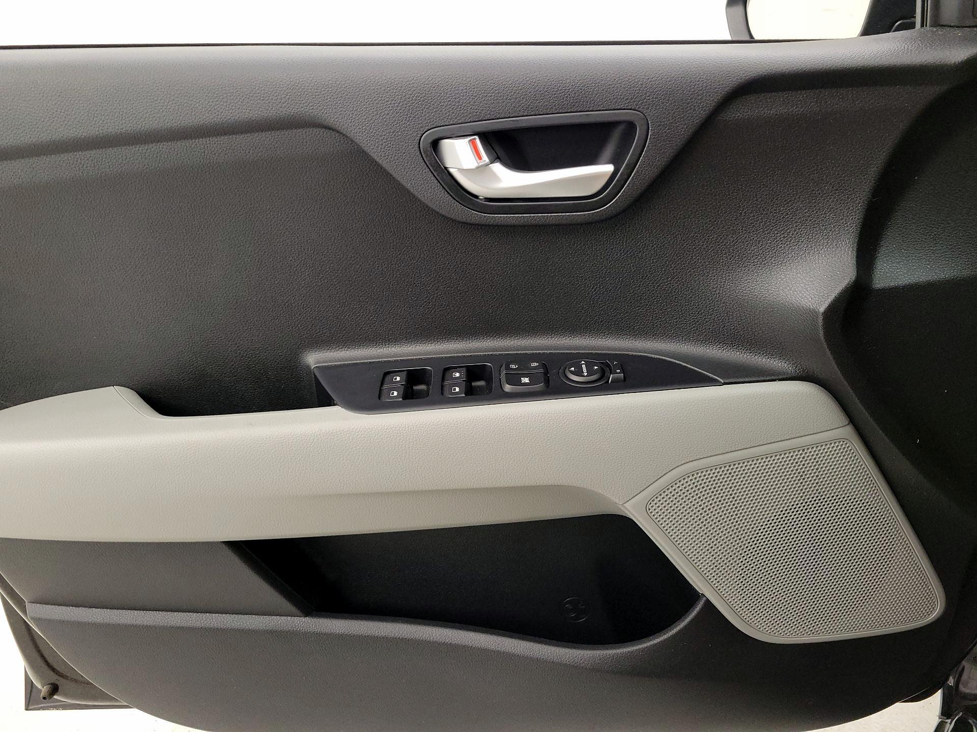 Thumbnail: 2021 Kia Rio5 - 12