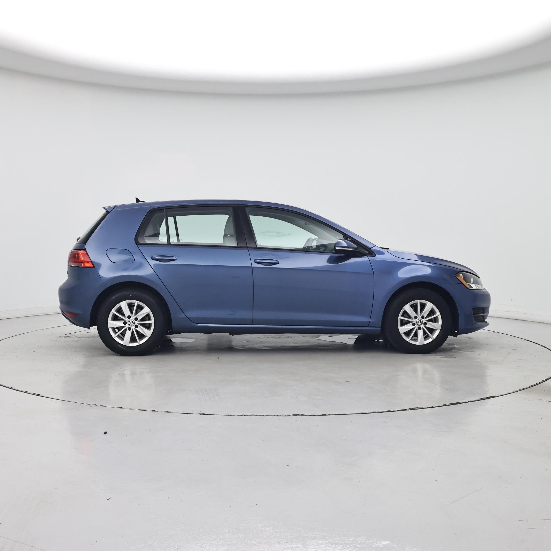 Thumbnail: 2017 Volkswagen Golf - 7