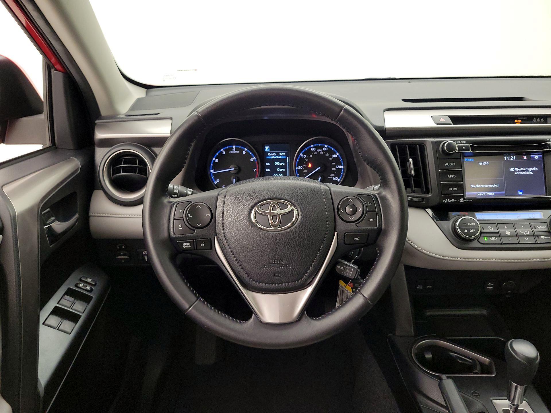 Thumbnail: 2017 Toyota RAV4 - 10