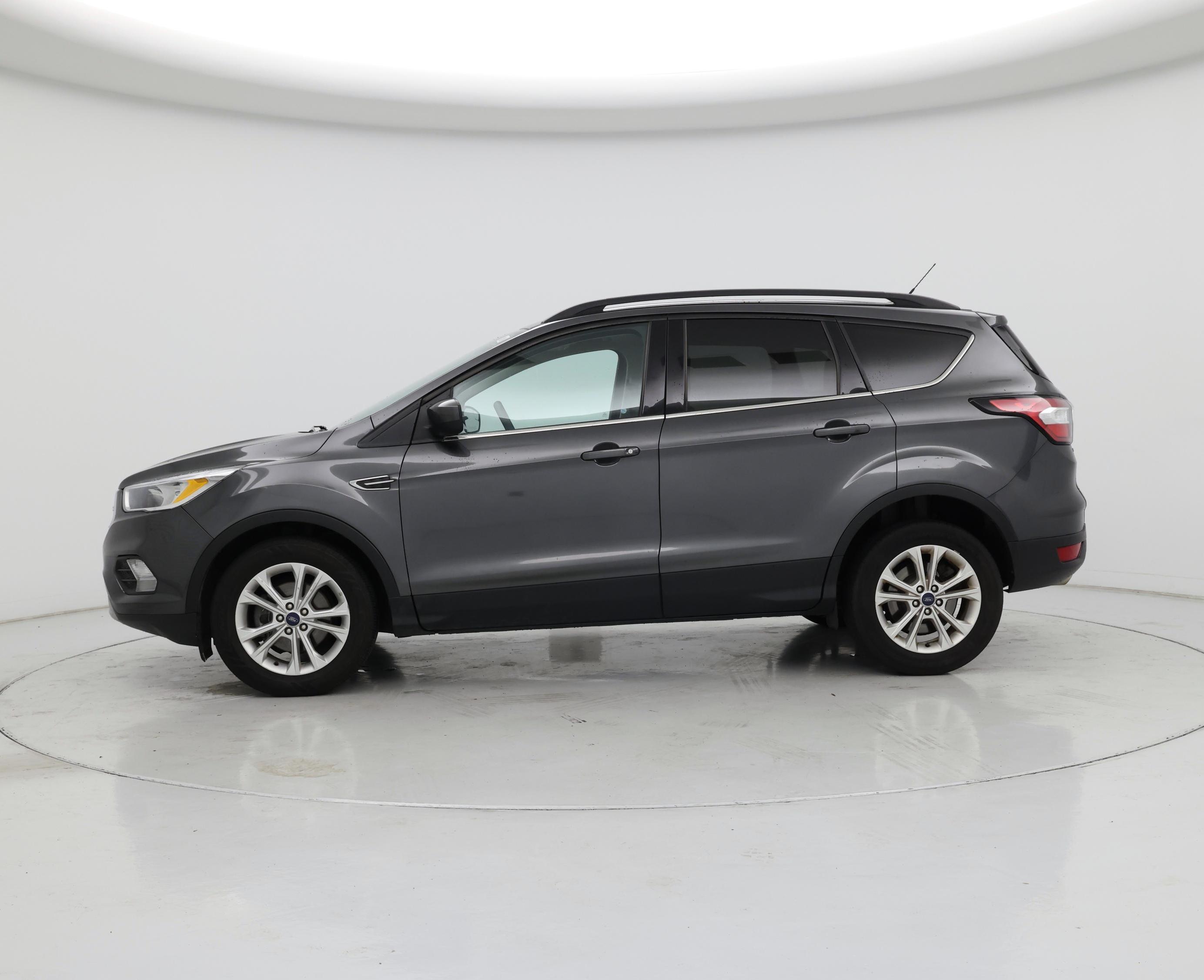 Thumbnail: 2018 Ford Escape - 3