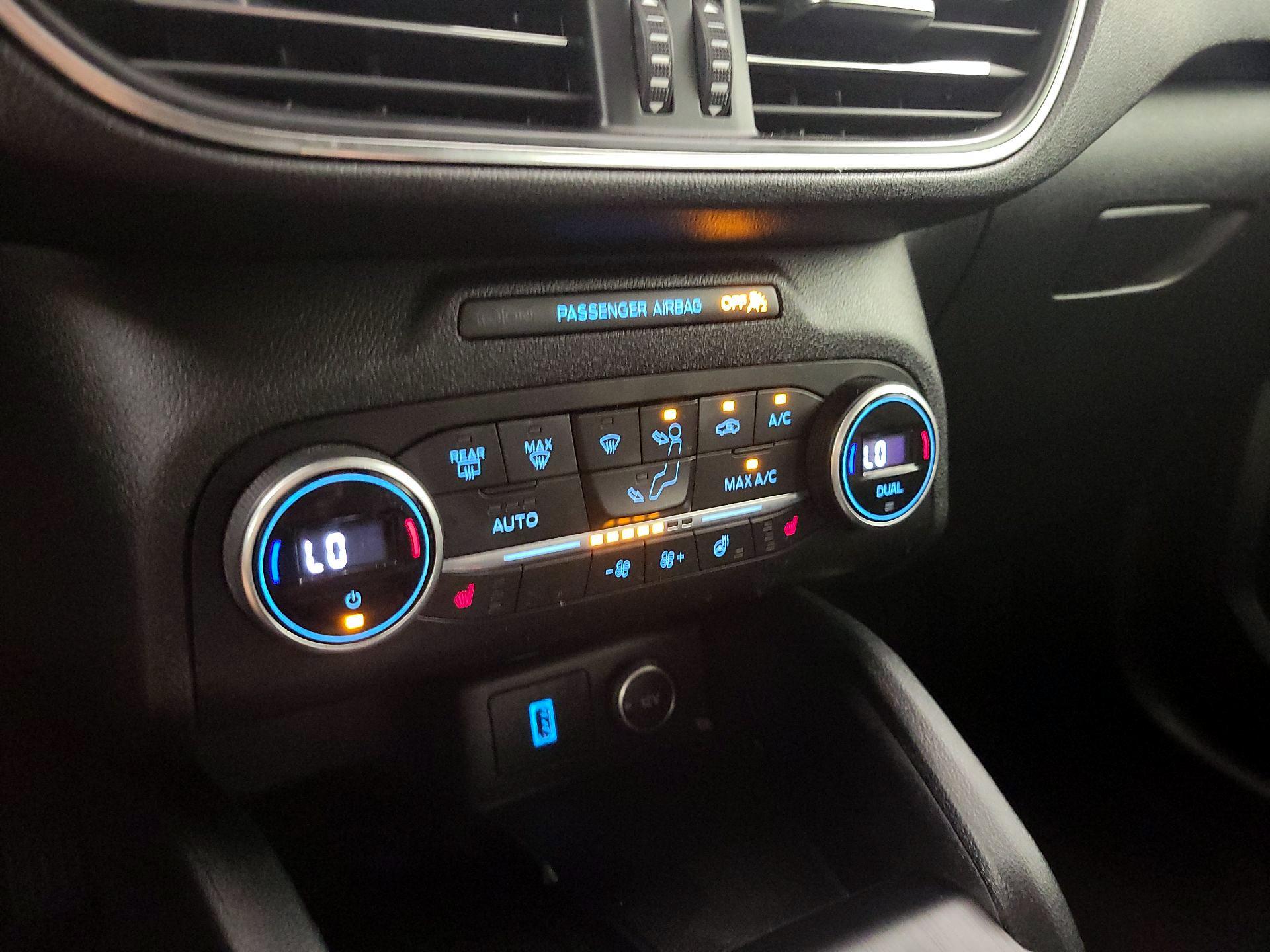 Thumbnail: 2020 Ford Escape - 16