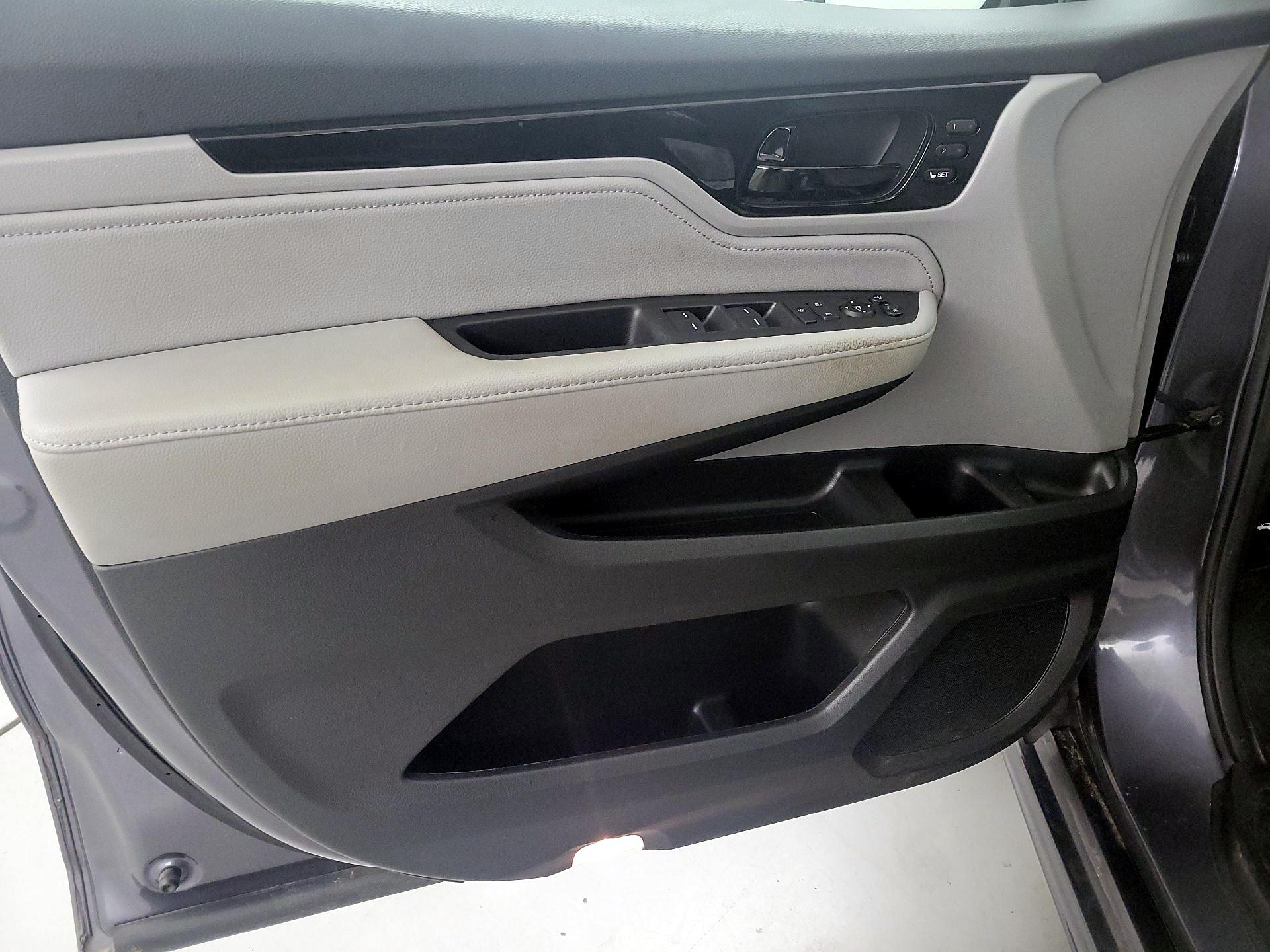 Thumbnail: 2021 Honda Odyssey - 12