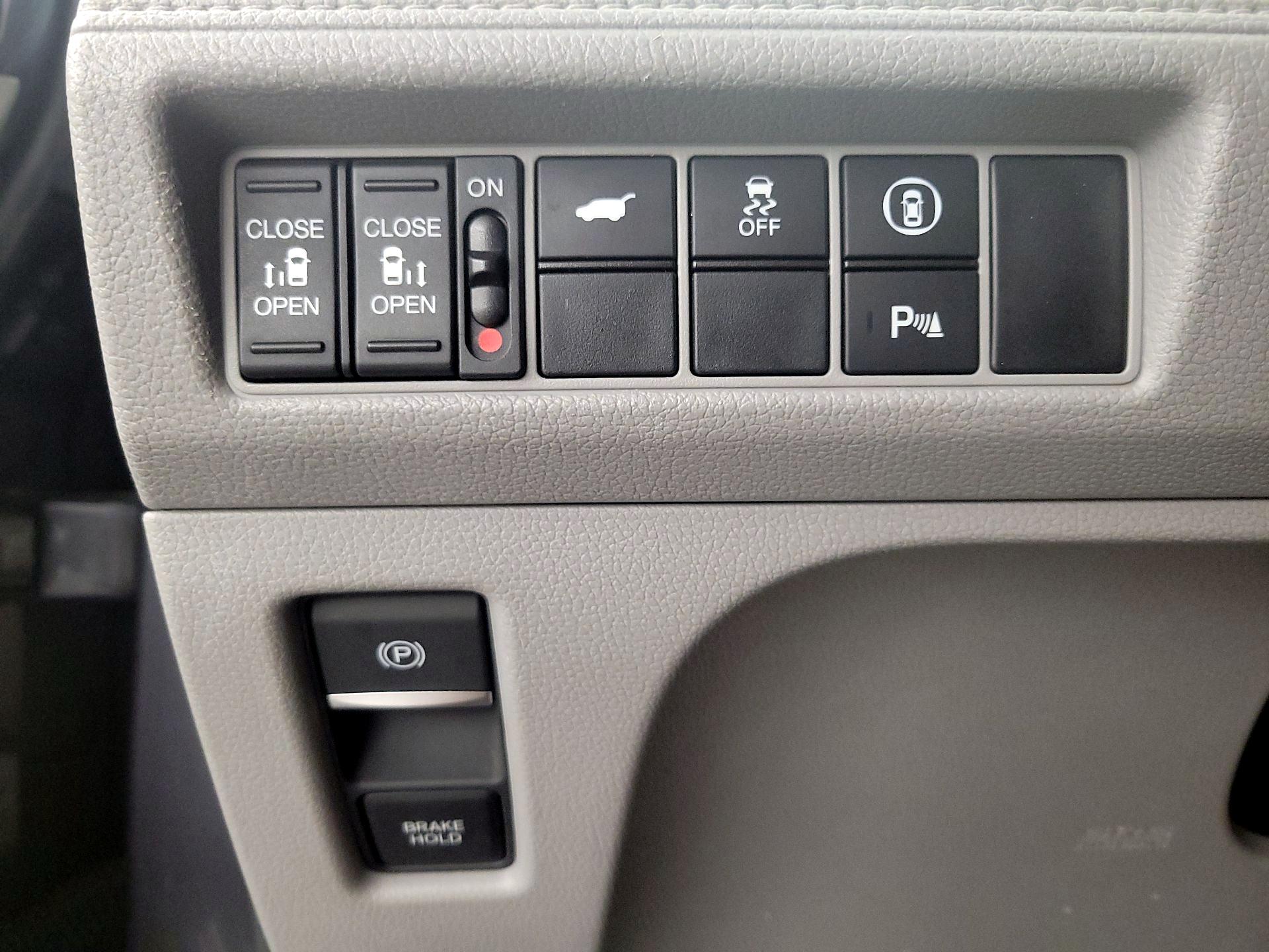 Thumbnail: 2021 Honda Odyssey - 13