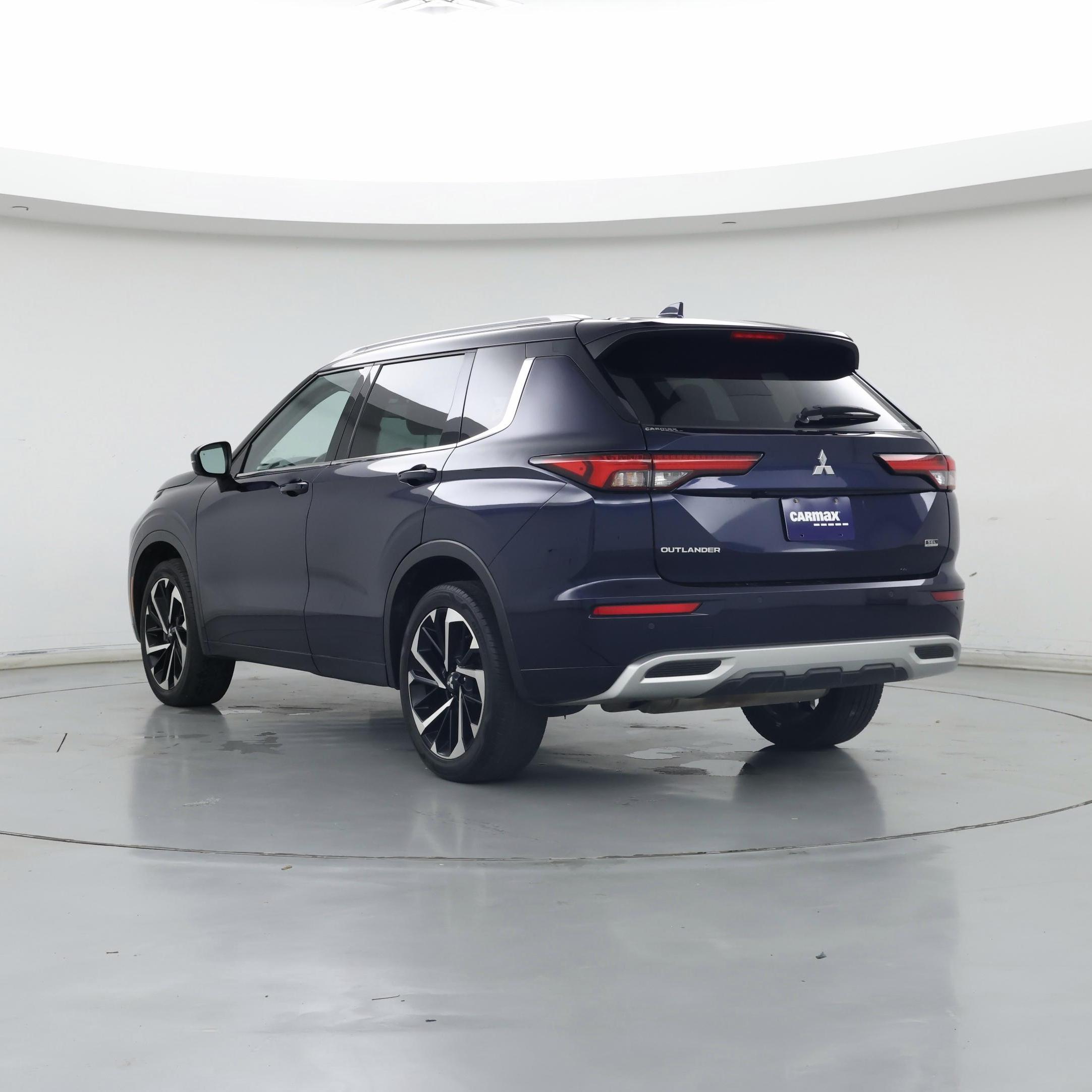 Thumbnail: 2022 Mitsubishi Outlander - 2