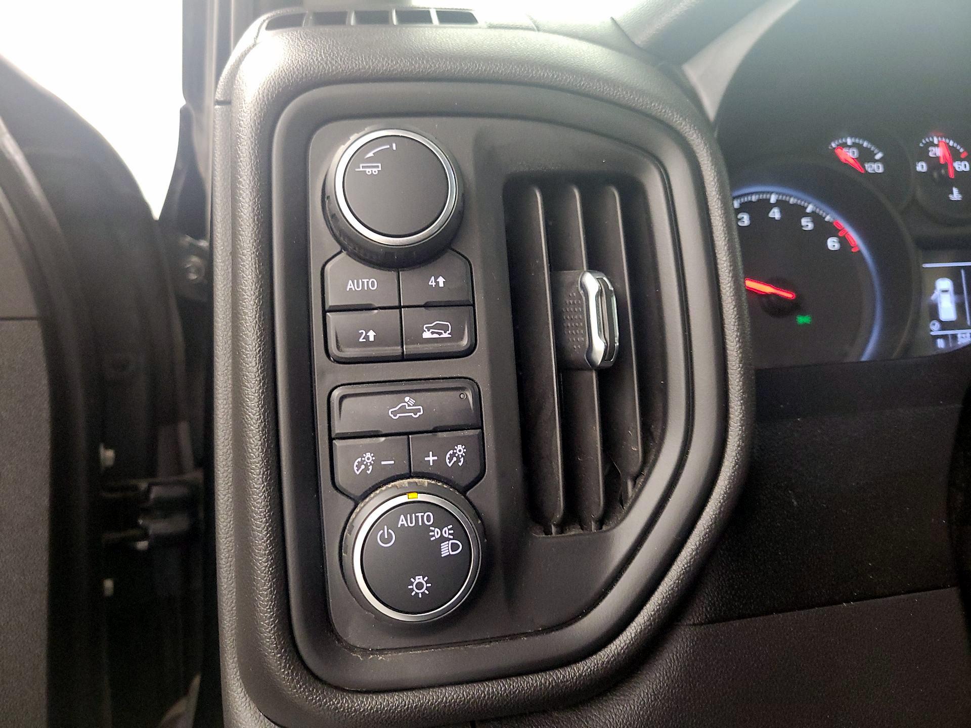 Thumbnail: 2021 Chevrolet Silverado 1500 - 13