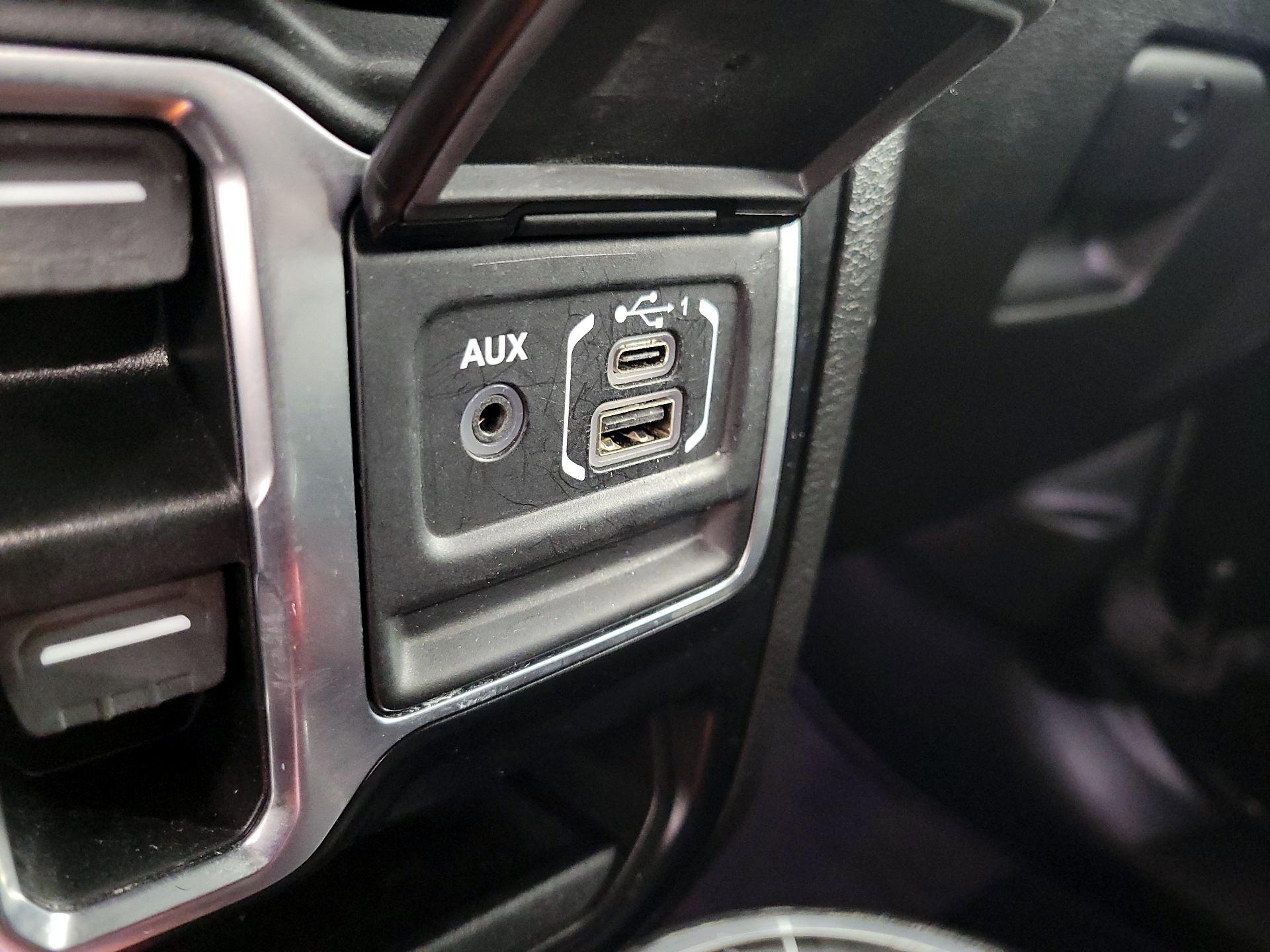 Thumbnail: 2021 Jeep Wrangler - 19