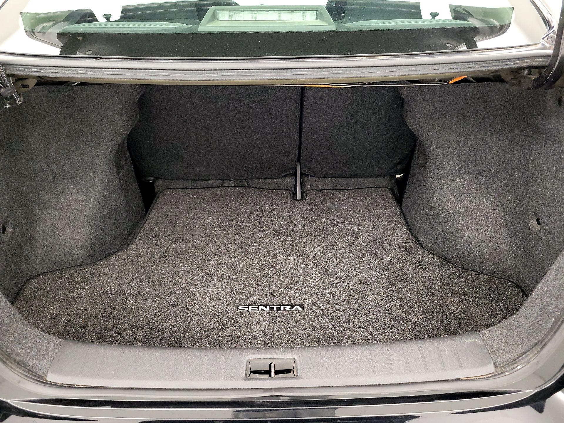 Thumbnail: 2018 Nissan Sentra - 20