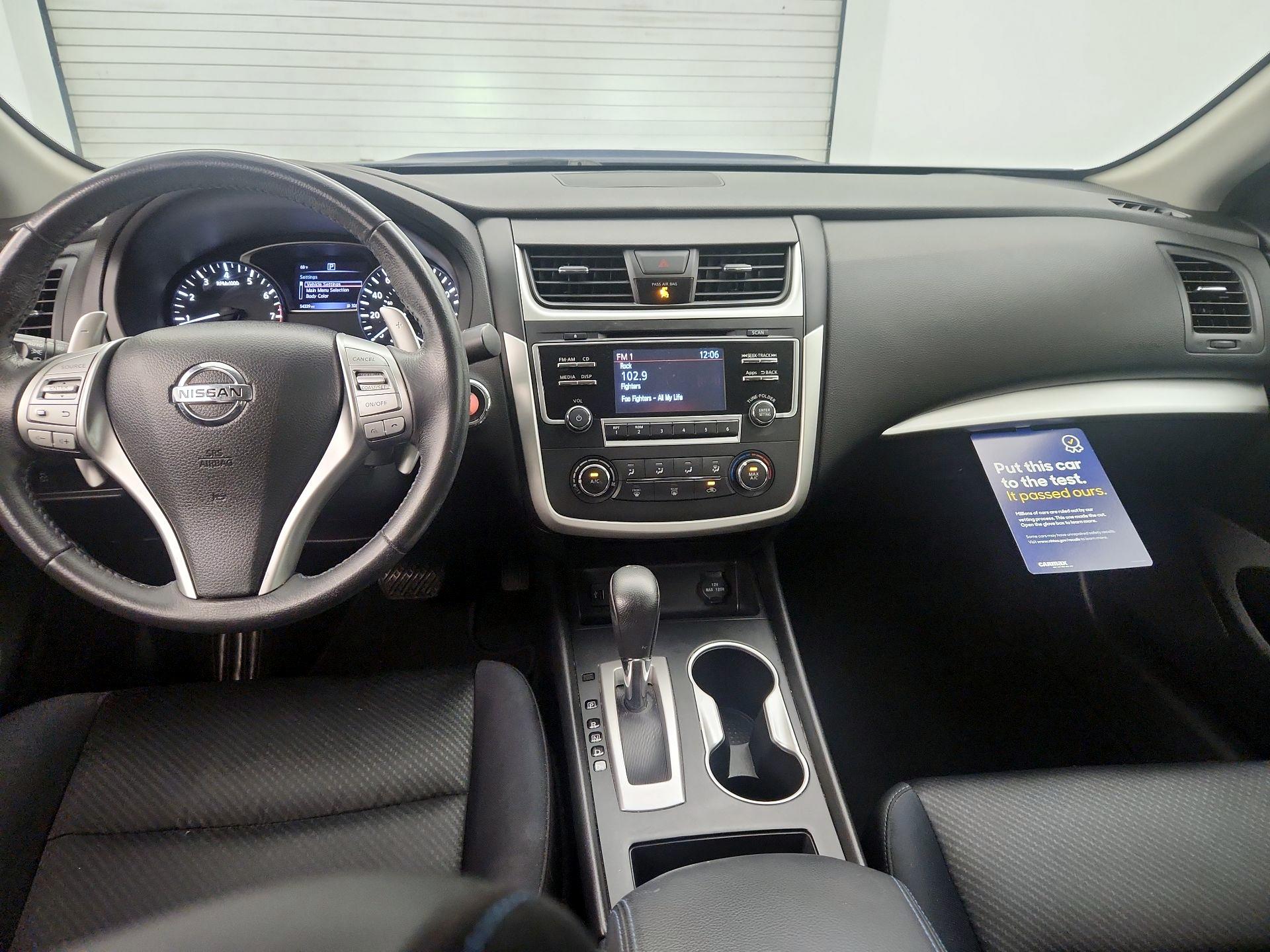 Thumbnail: 2016 Nissan Altima - 9