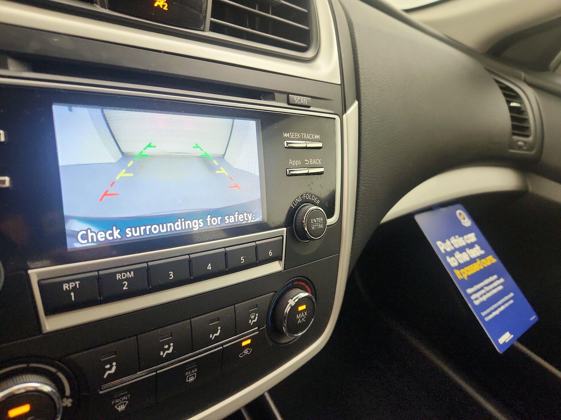 Thumbnail: 2016 Nissan Altima - 13