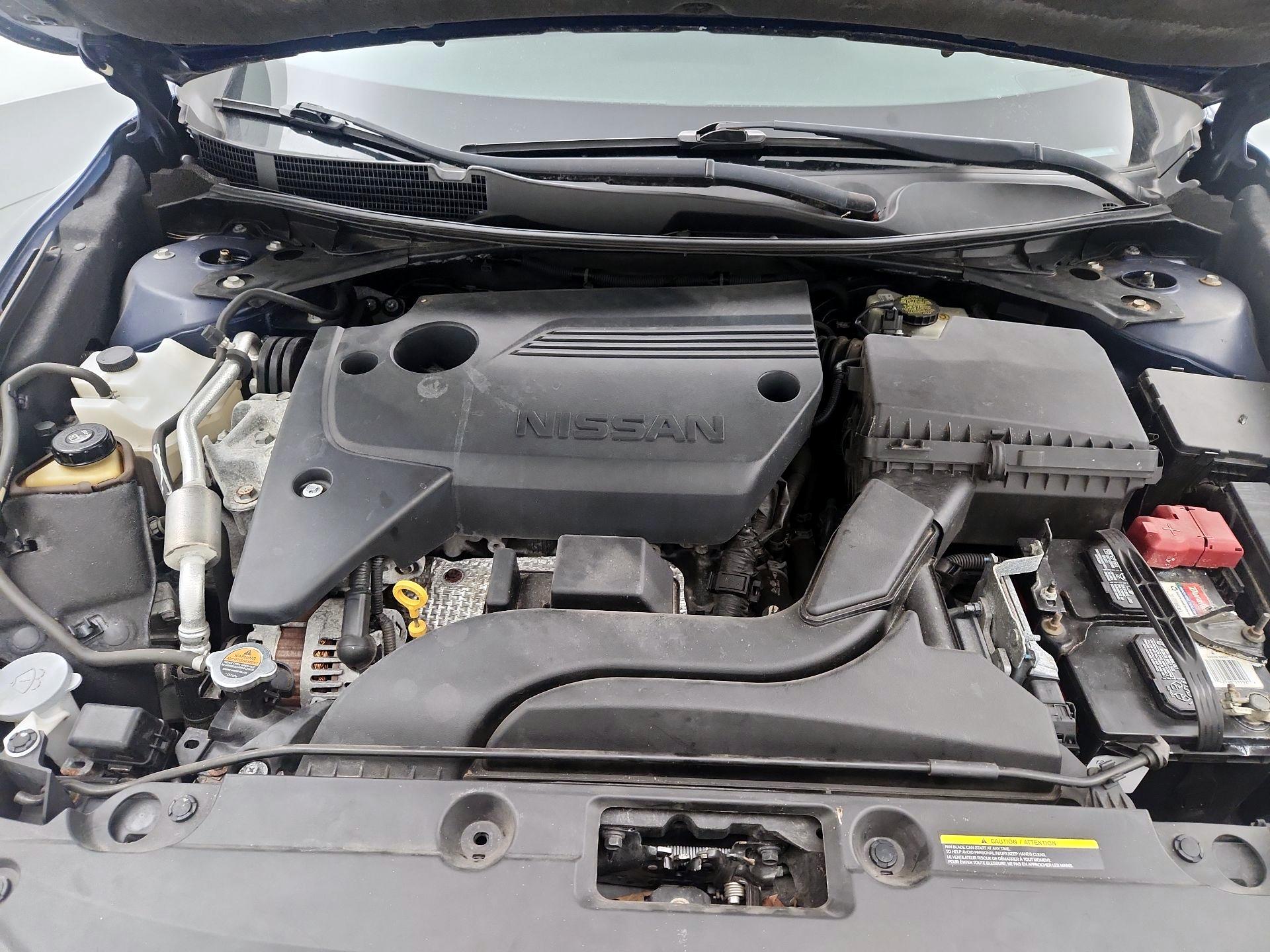 Thumbnail: 2016 Nissan Altima - 20