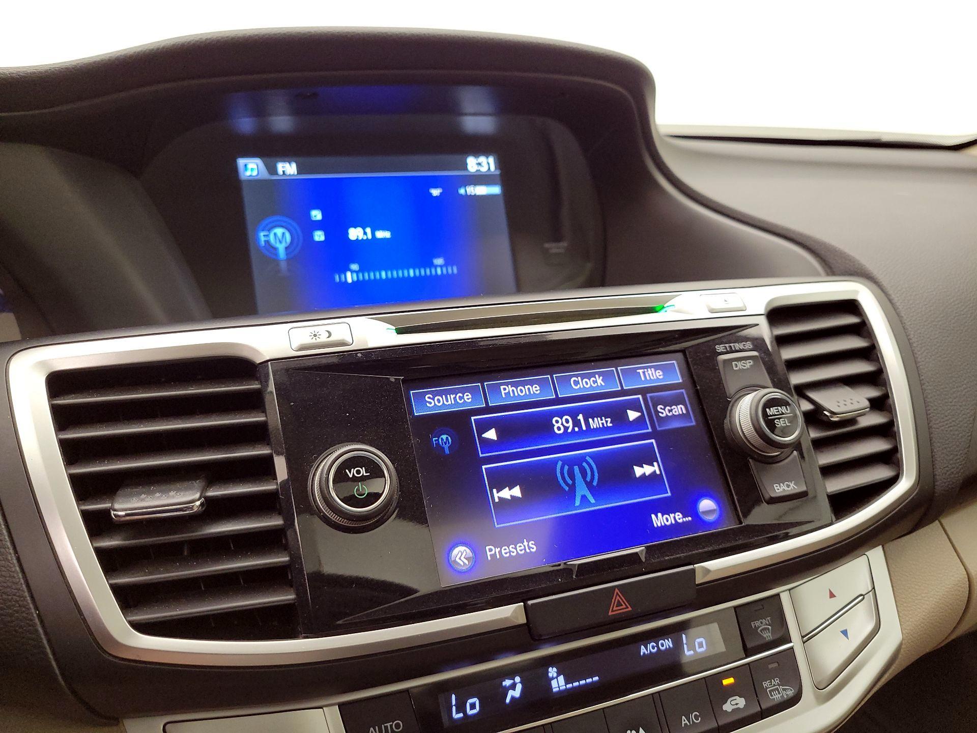 Thumbnail: 2015 Honda Accord - 15