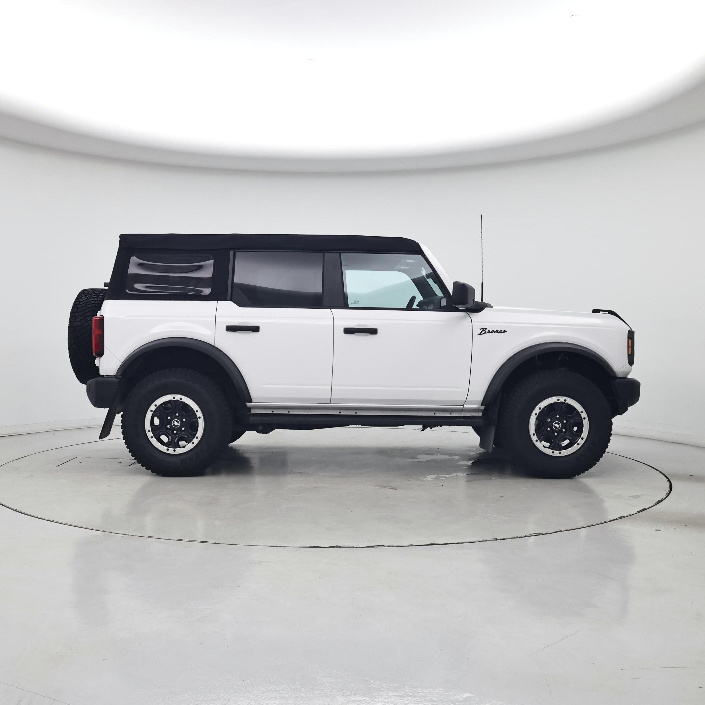 Thumbnail: 2023 Ford Bronco - 7