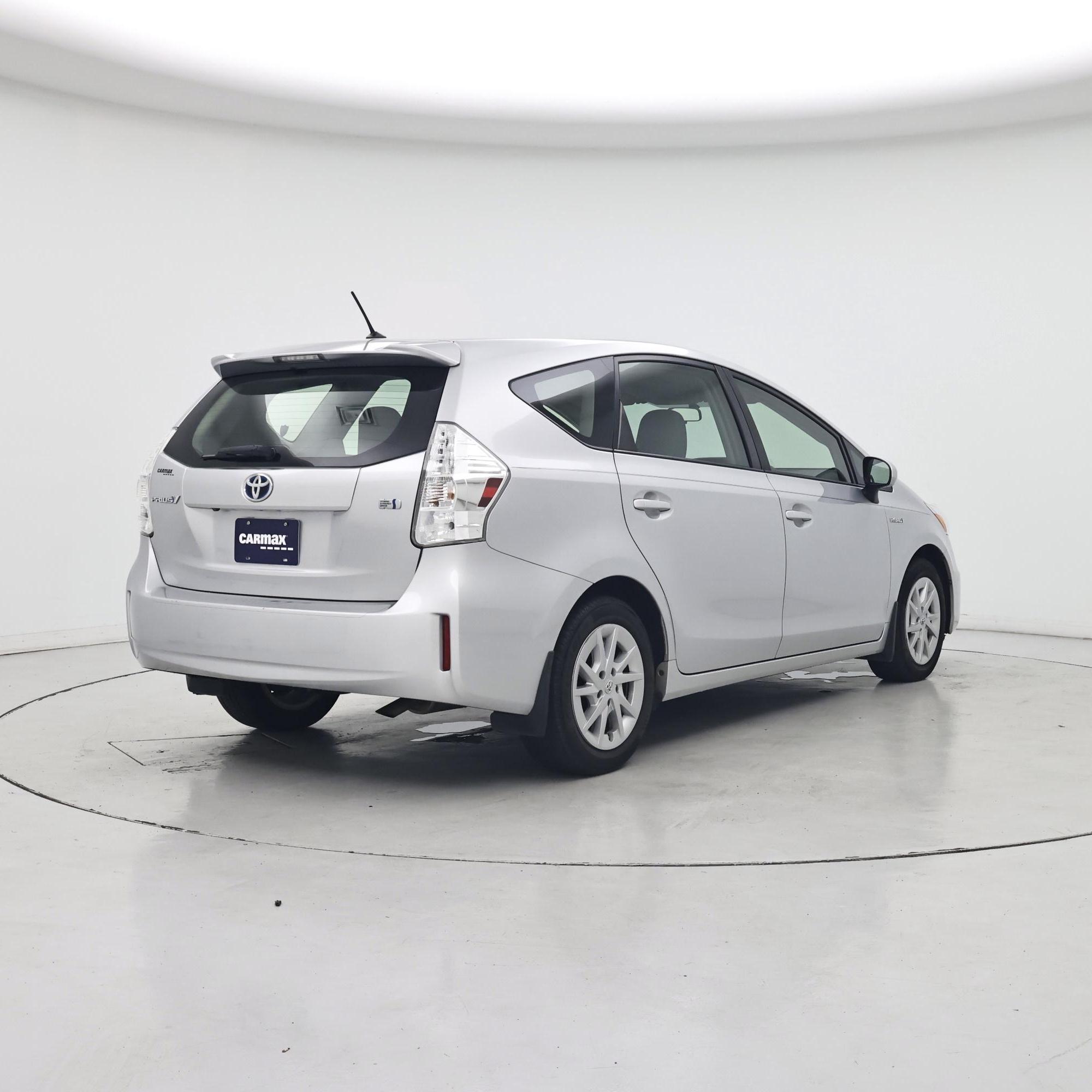 Thumbnail: 2013 Toyota Prius v - 8