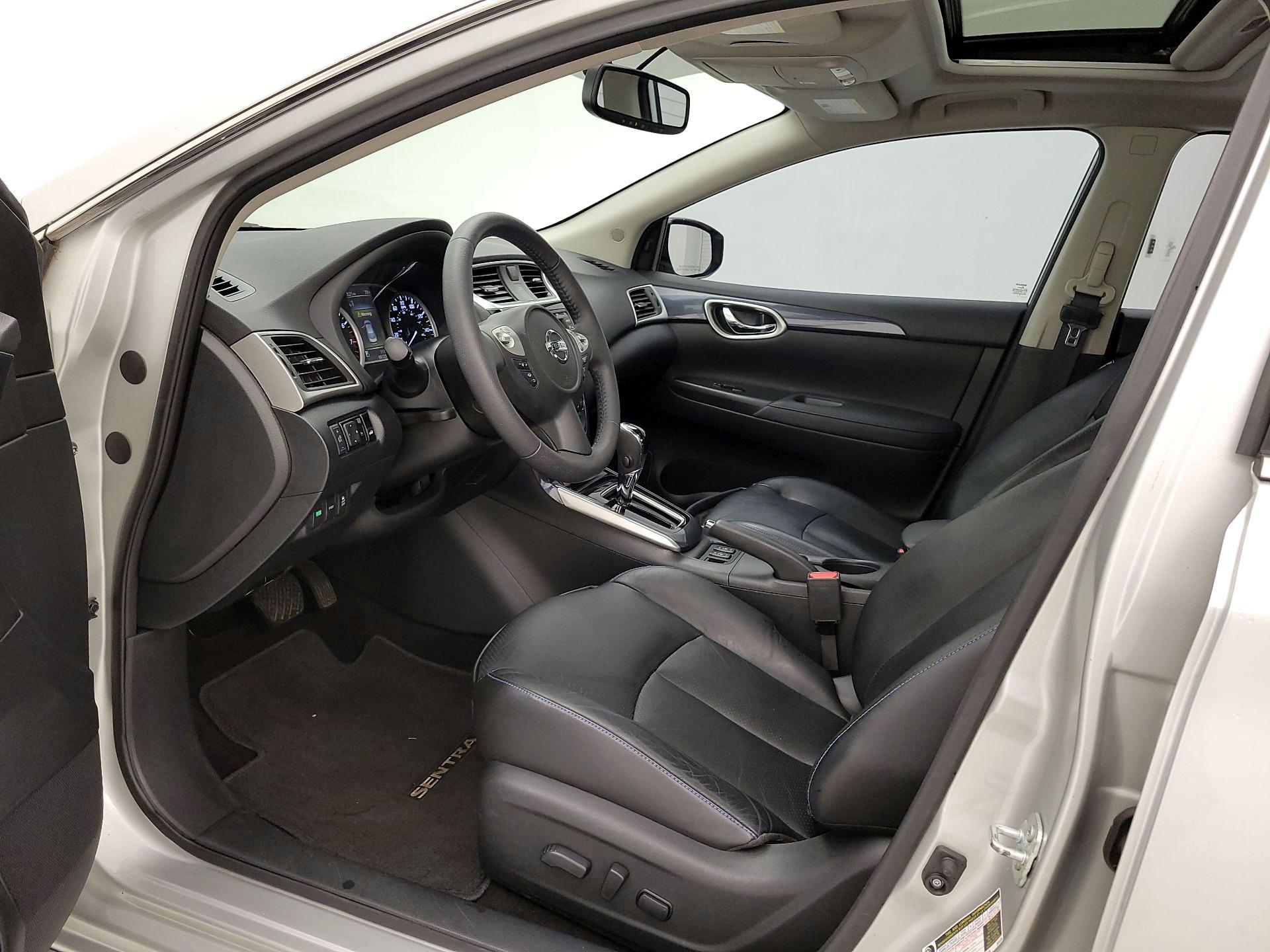 Thumbnail: 2016 Nissan Sentra - 11