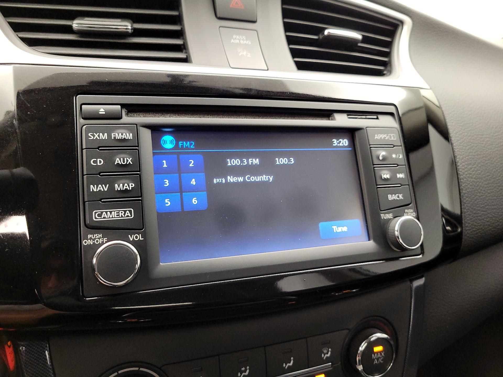 Thumbnail: 2016 Nissan Sentra - 16