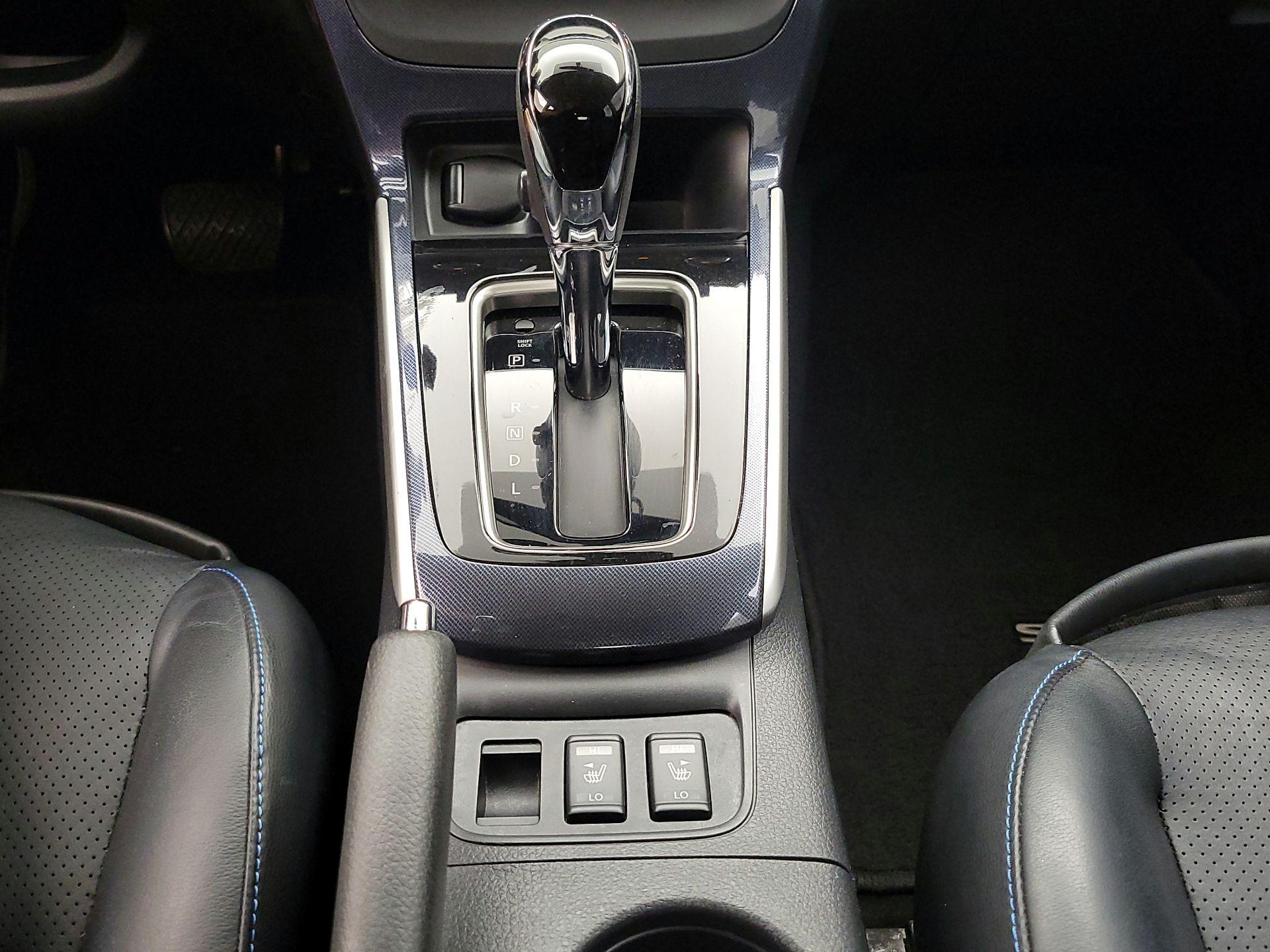 Thumbnail: 2016 Nissan Sentra - 18