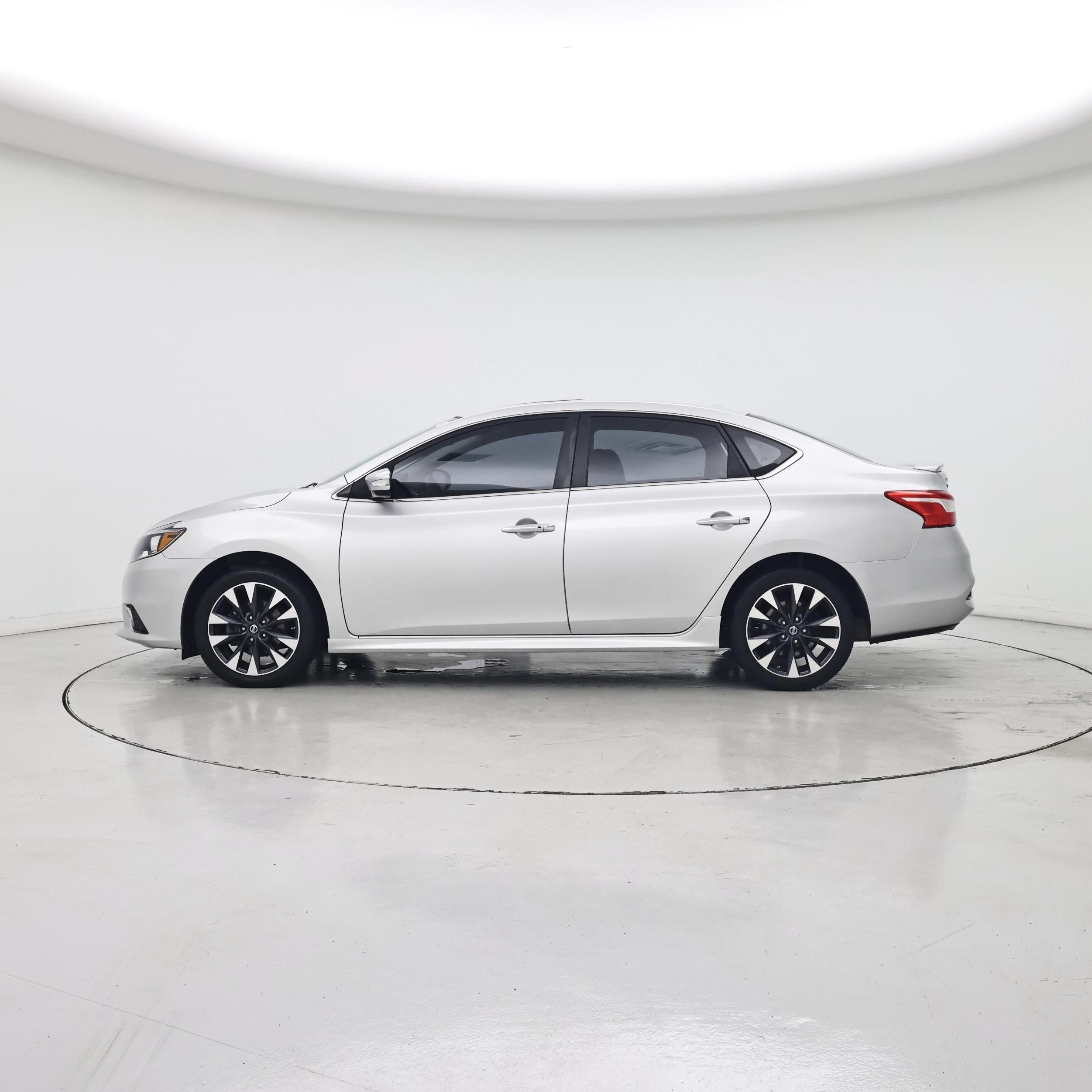 Thumbnail: 2016 Nissan Sentra - 3
