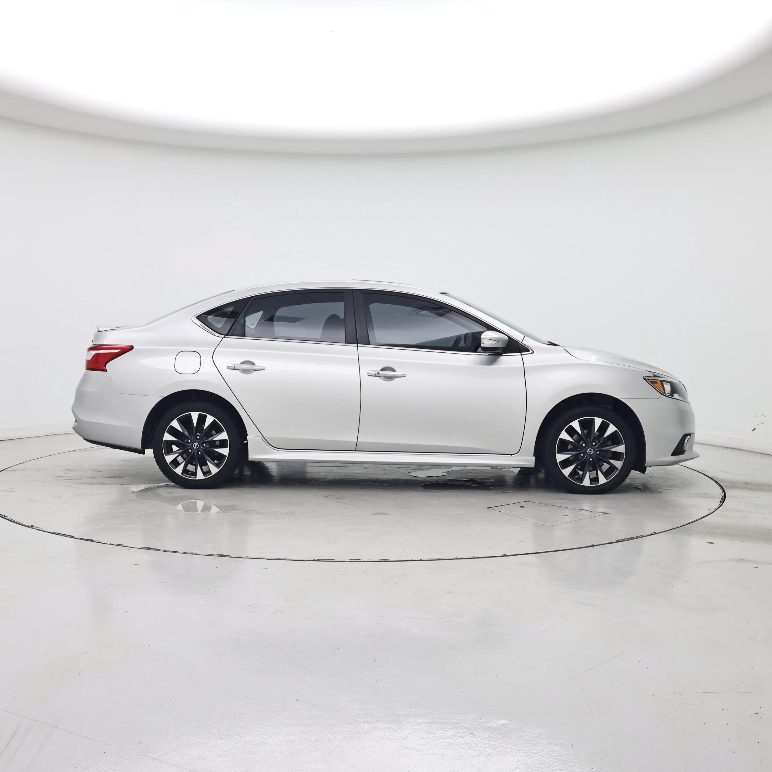 Thumbnail: 2016 Nissan Sentra - 7