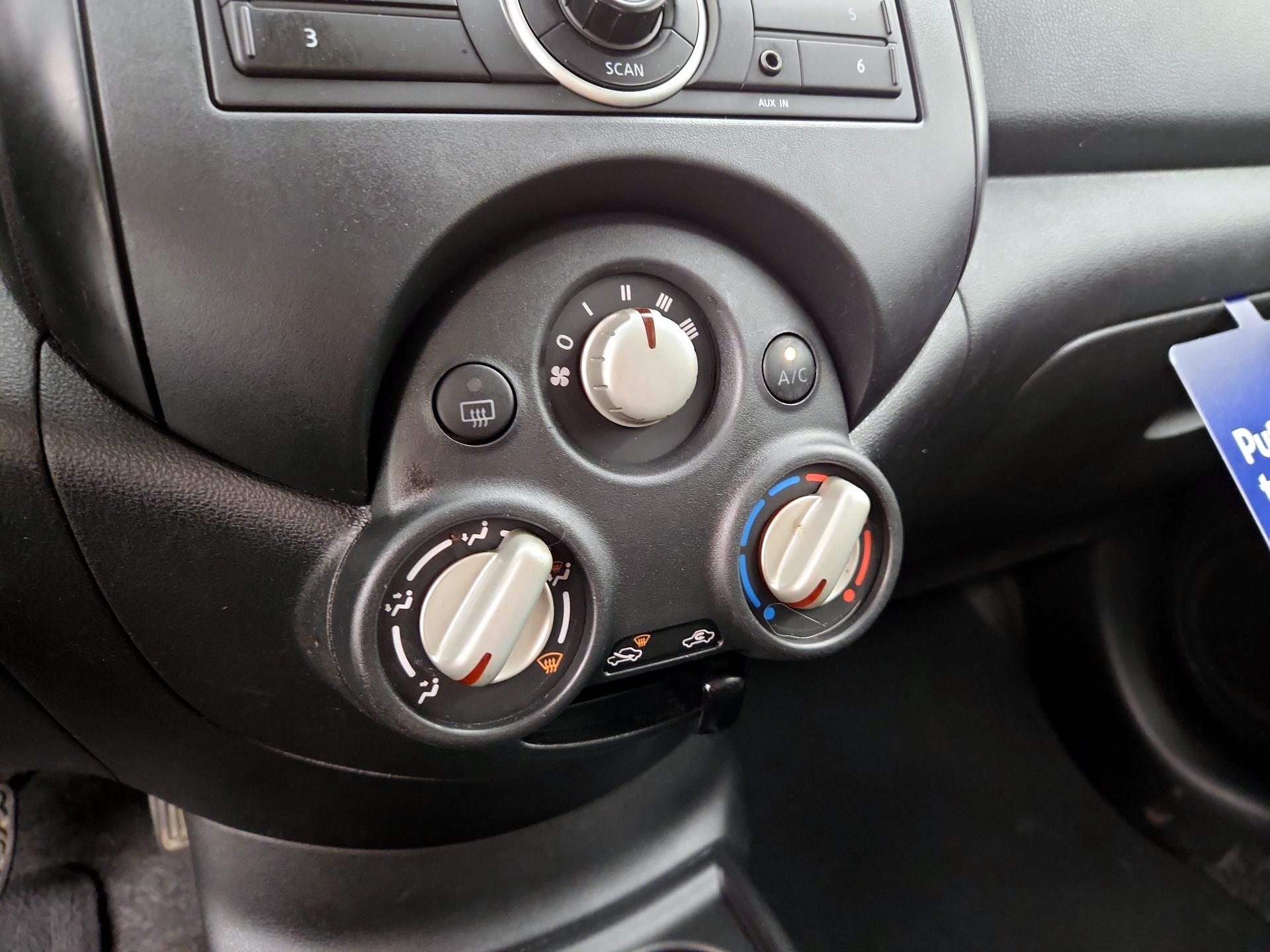 Thumbnail: 2014 Nissan Versa - 15