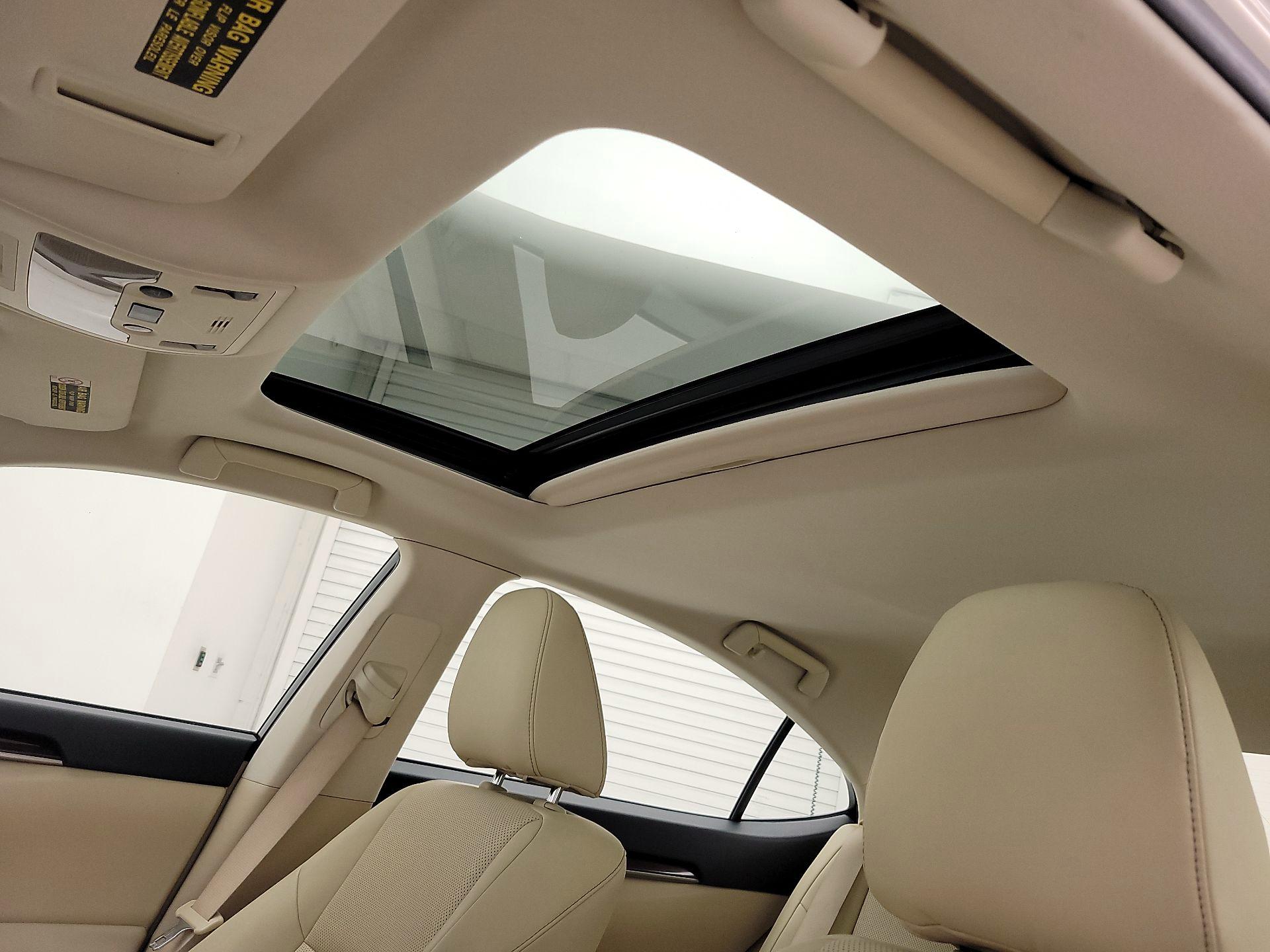 Thumbnail: 2014 Lexus ES - 20