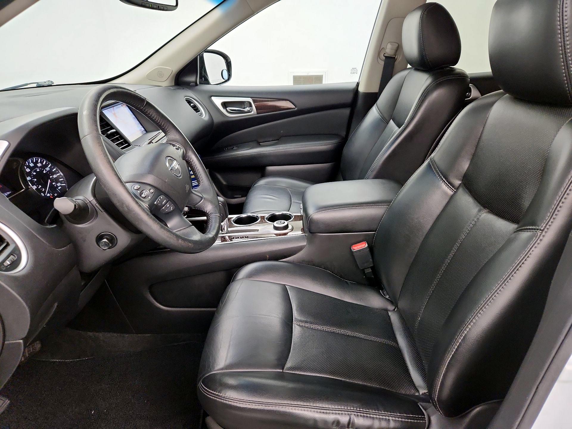 Thumbnail: 2016 Nissan Pathfinder - 11