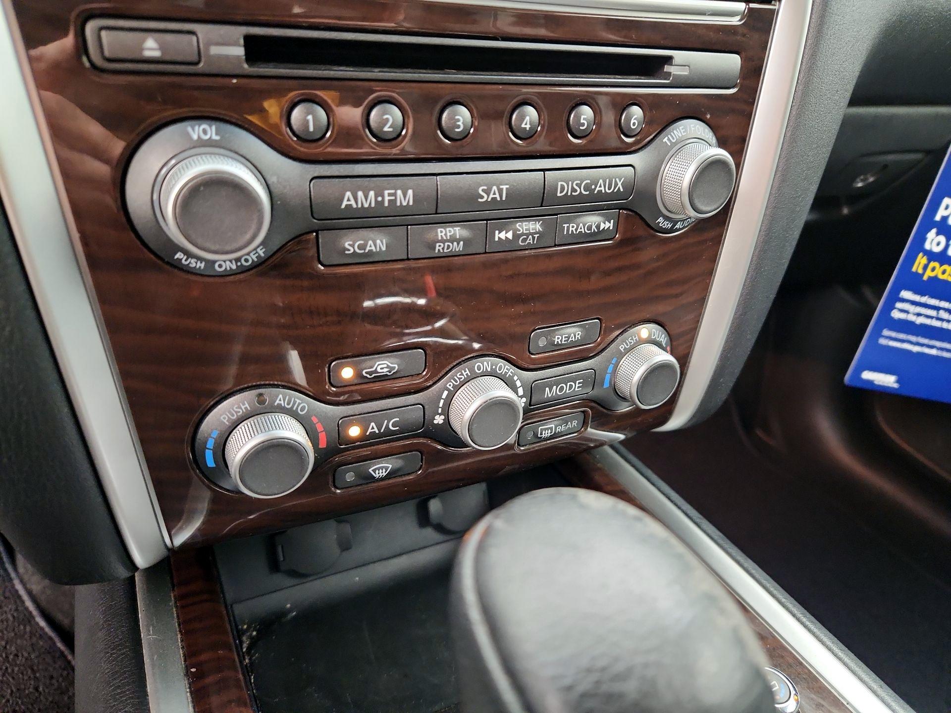 Thumbnail: 2016 Nissan Pathfinder - 17