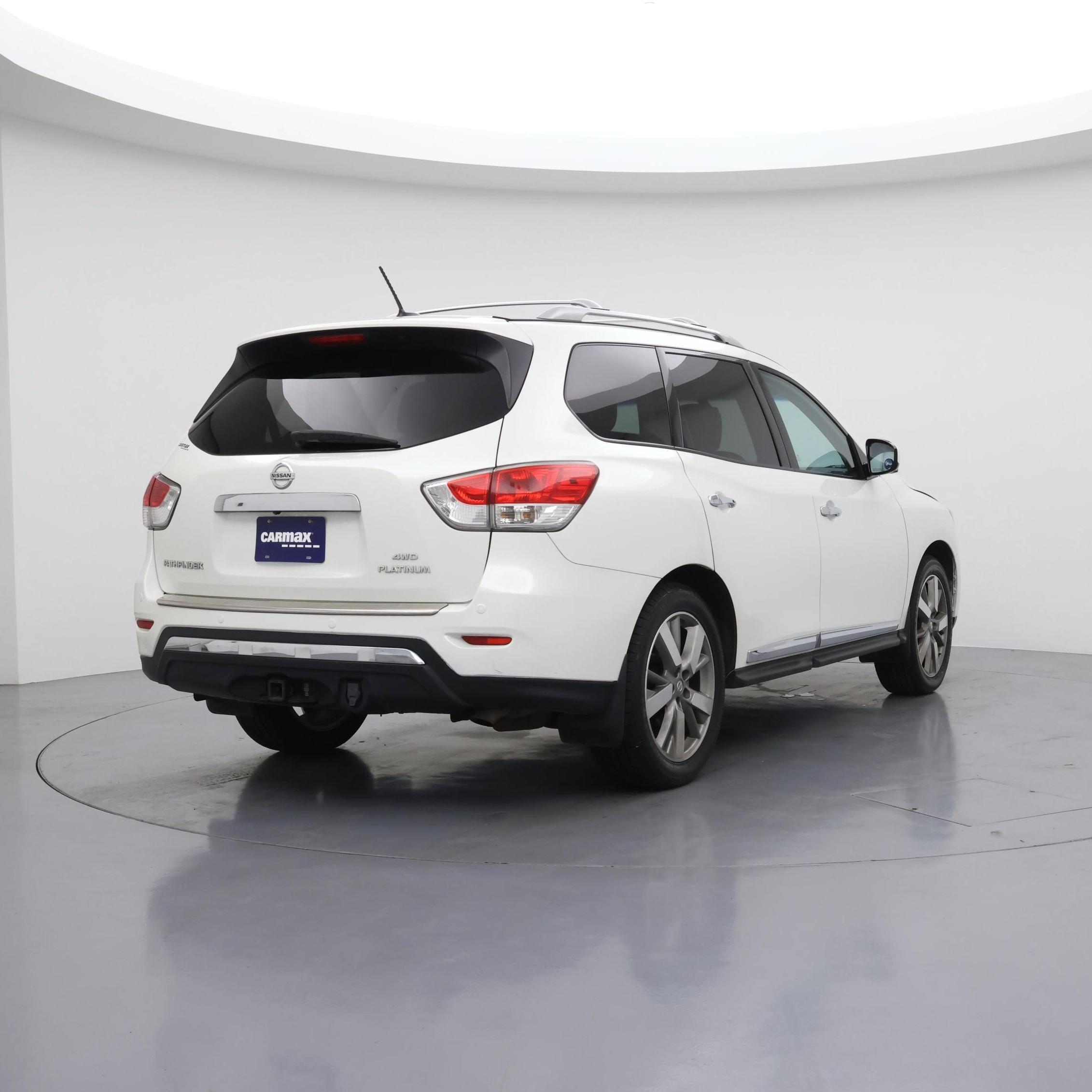 Thumbnail: 2016 Nissan Pathfinder - 8