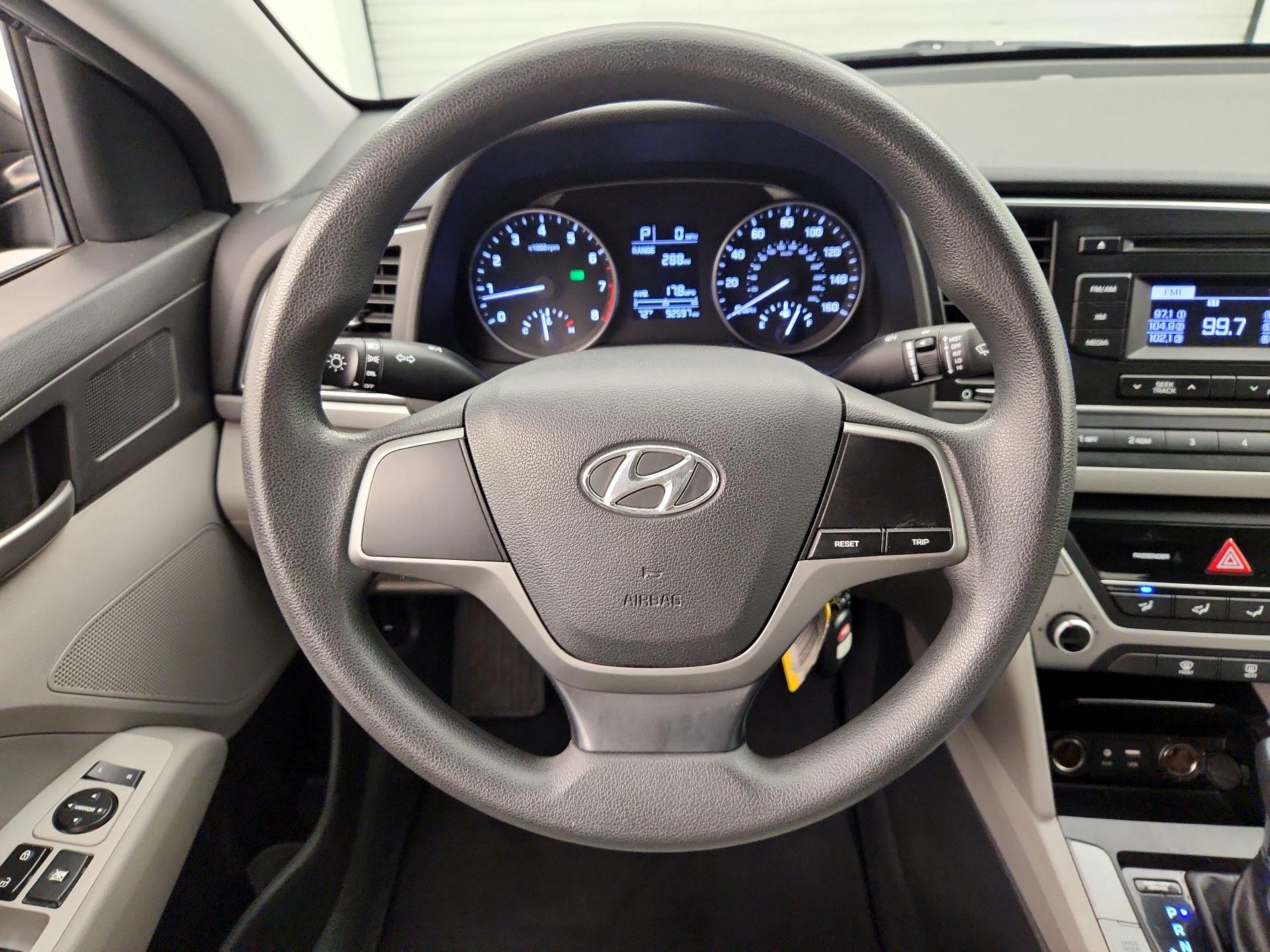 Thumbnail: 2017 Hyundai Elantra - 10