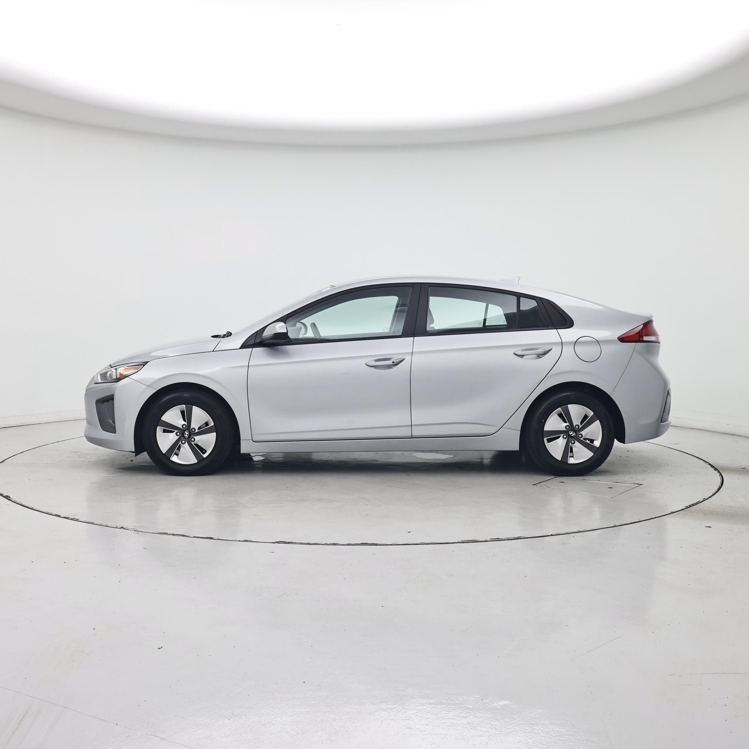 Thumbnail: 2022 Hyundai Ioniq - 3