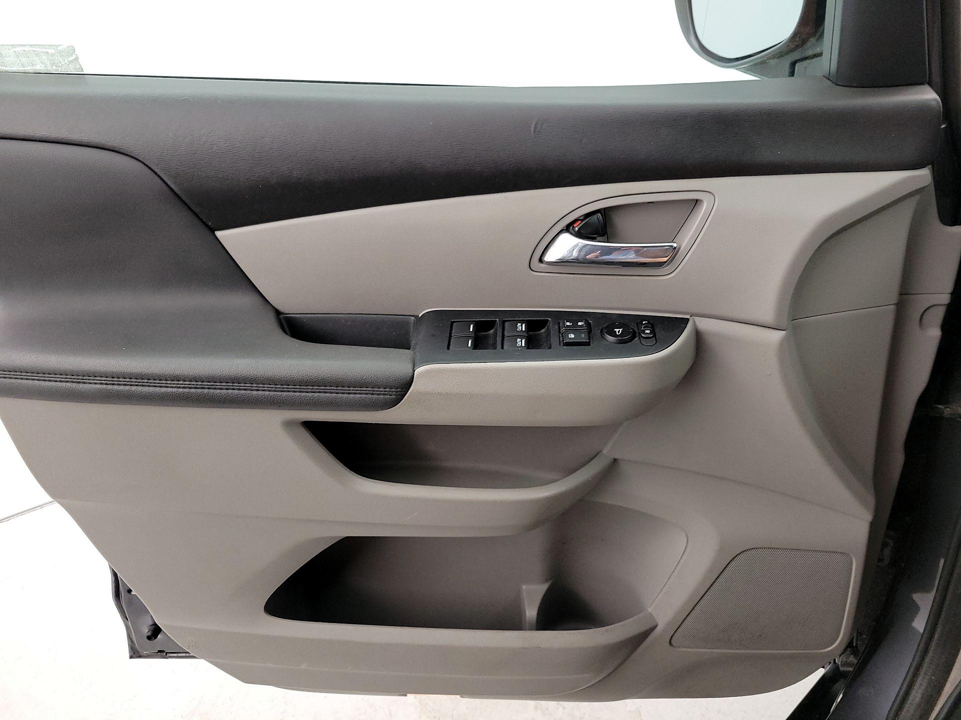 Thumbnail: 2017 Honda Odyssey - 12