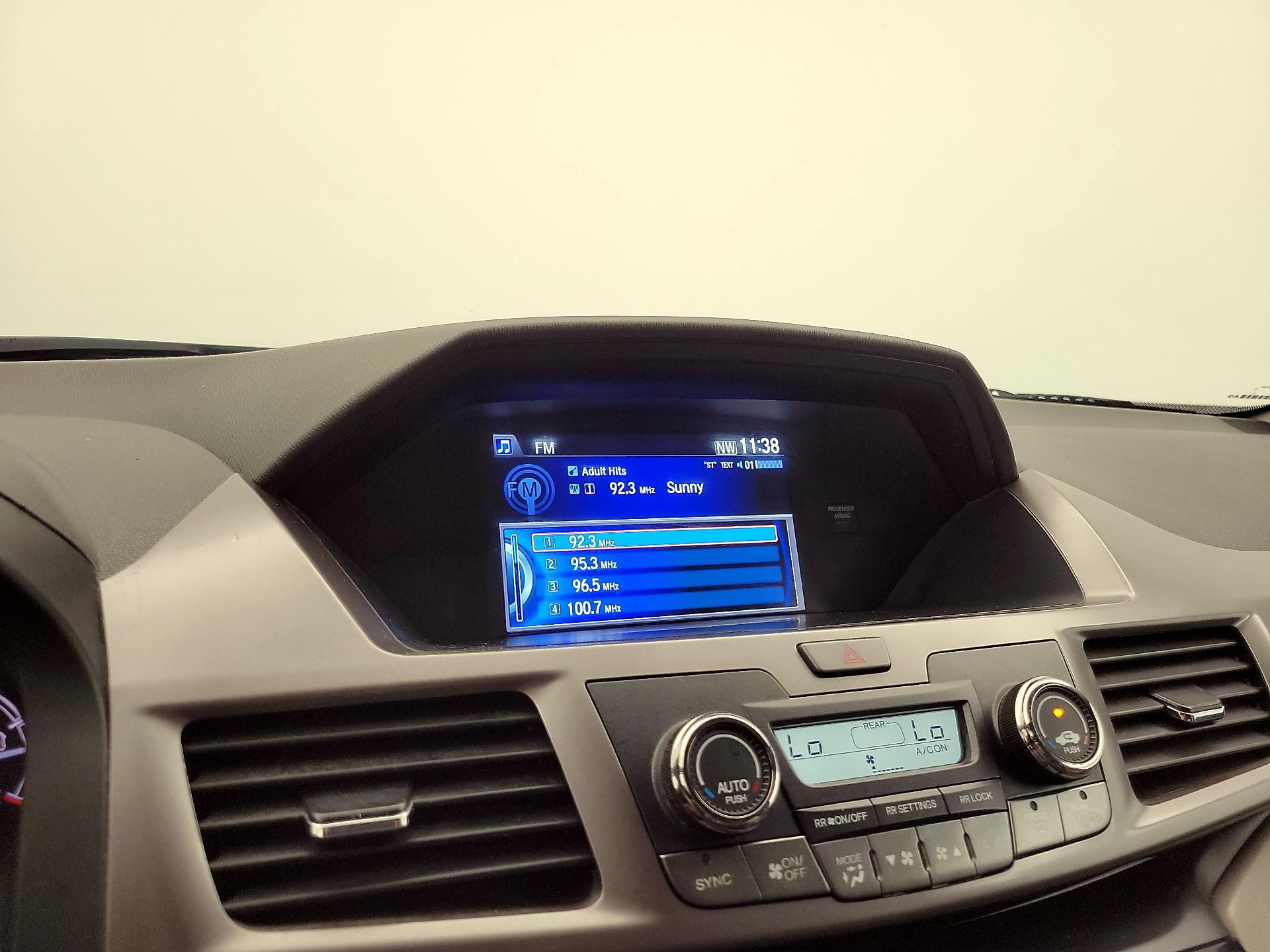 Thumbnail: 2017 Honda Odyssey - 15