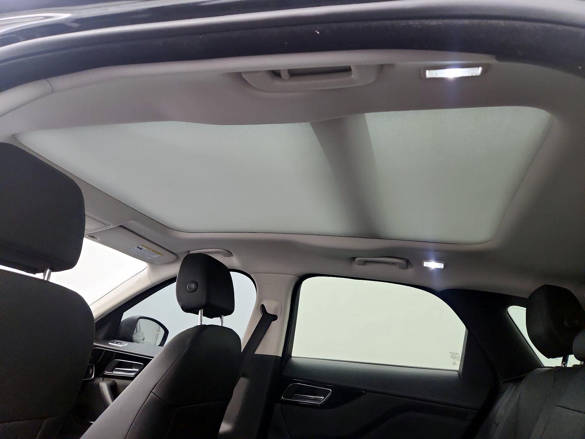 Thumbnail: 2017 Jaguar F-Pace - 20