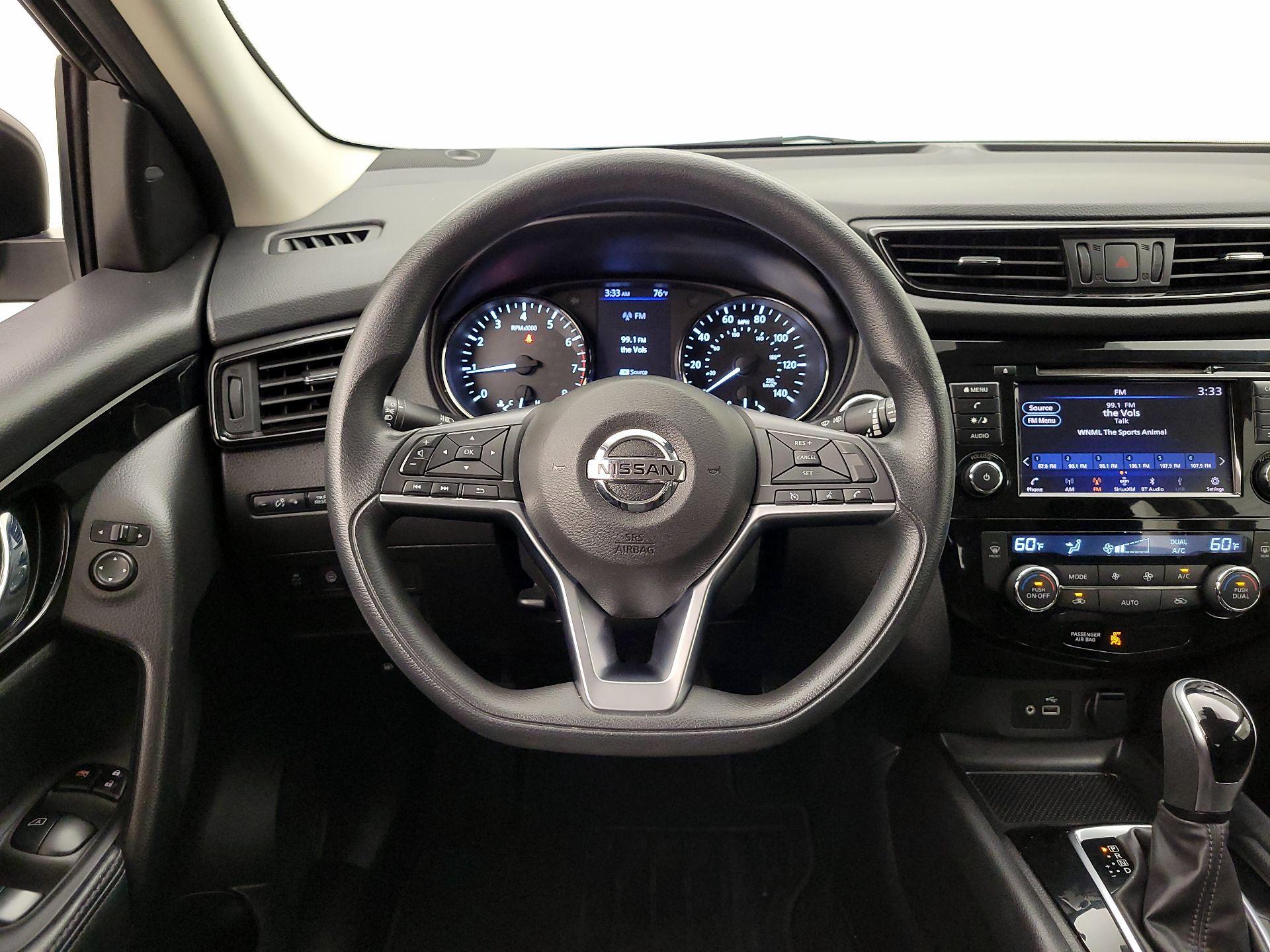 Thumbnail: 2019 Nissan Rogue Sport - 10