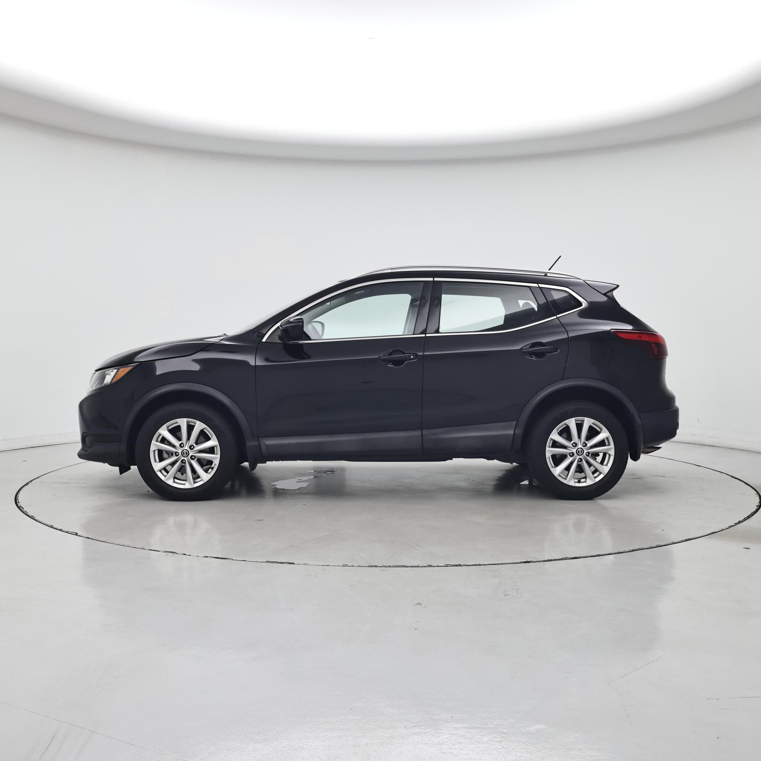 Thumbnail: 2019 Nissan Rogue Sport - 3