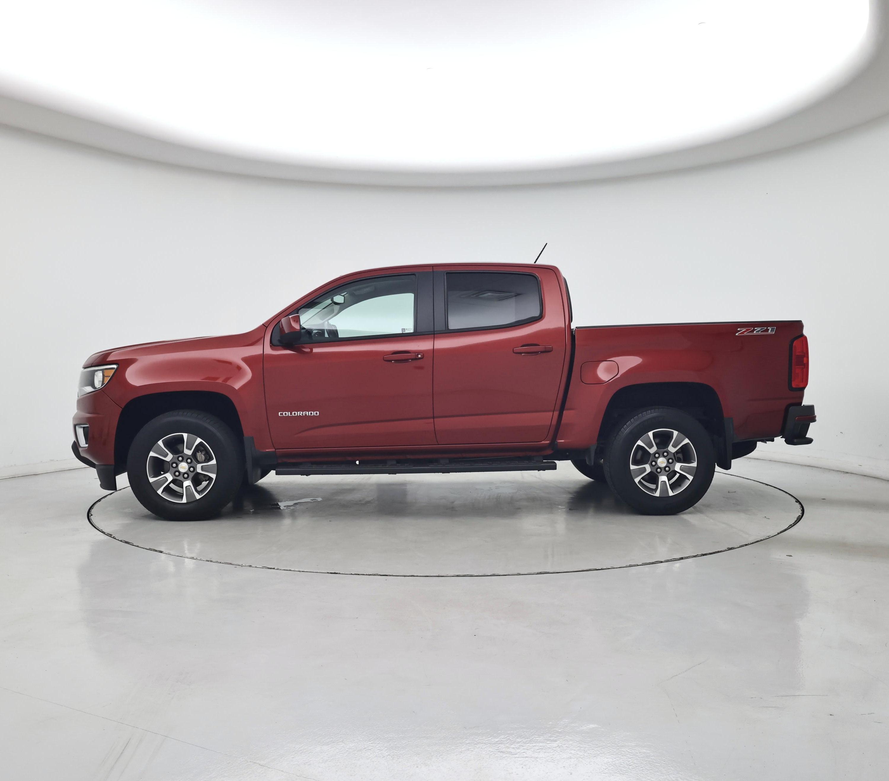Thumbnail: 2015 Chevrolet Colorado - 3