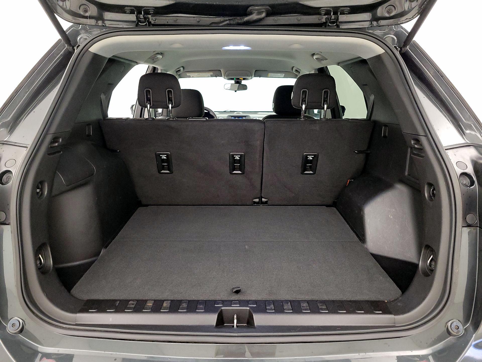 Thumbnail: 2019 Chevrolet Equinox - 20
