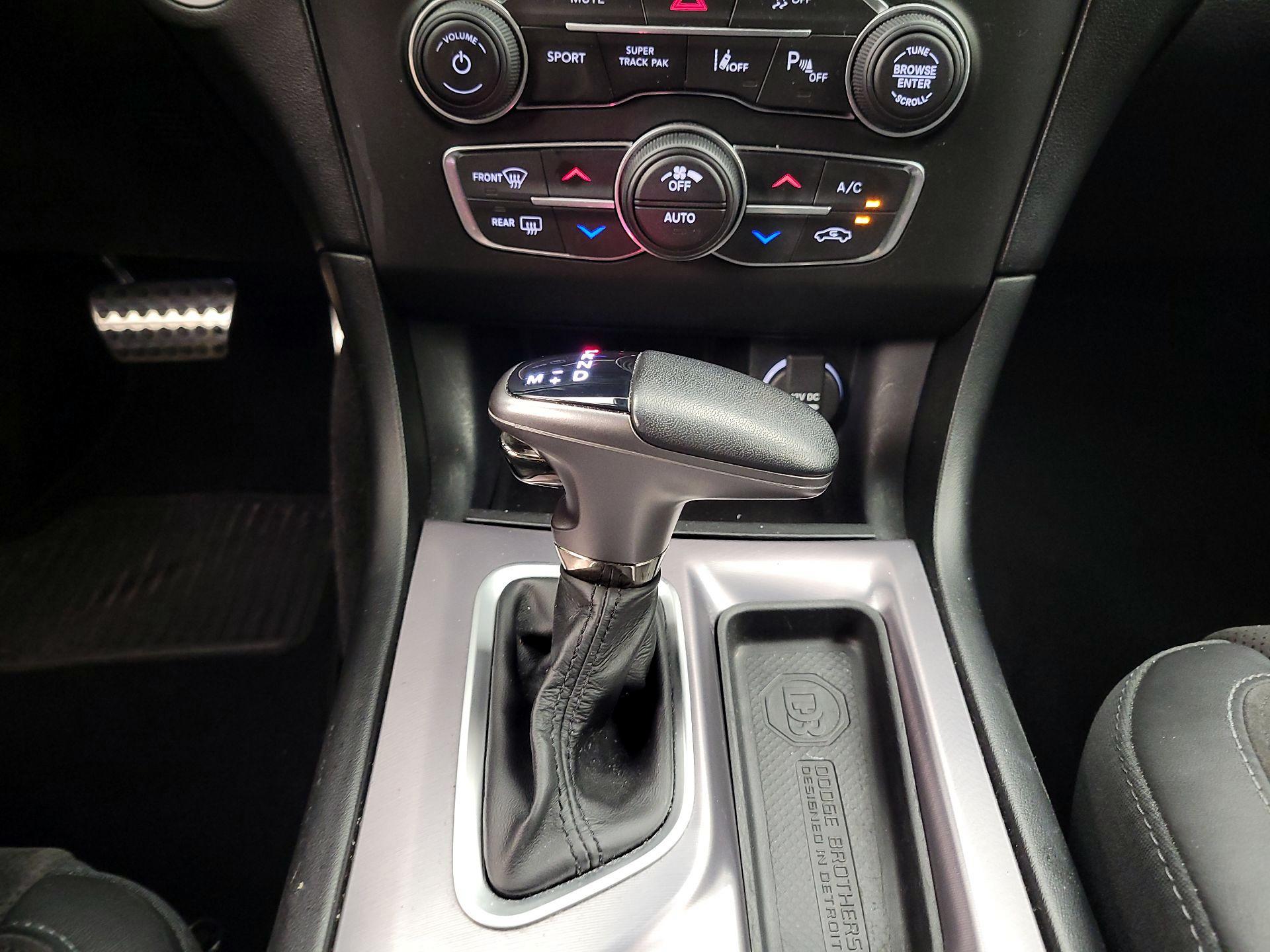 Thumbnail: 2020 Dodge Charger - 17