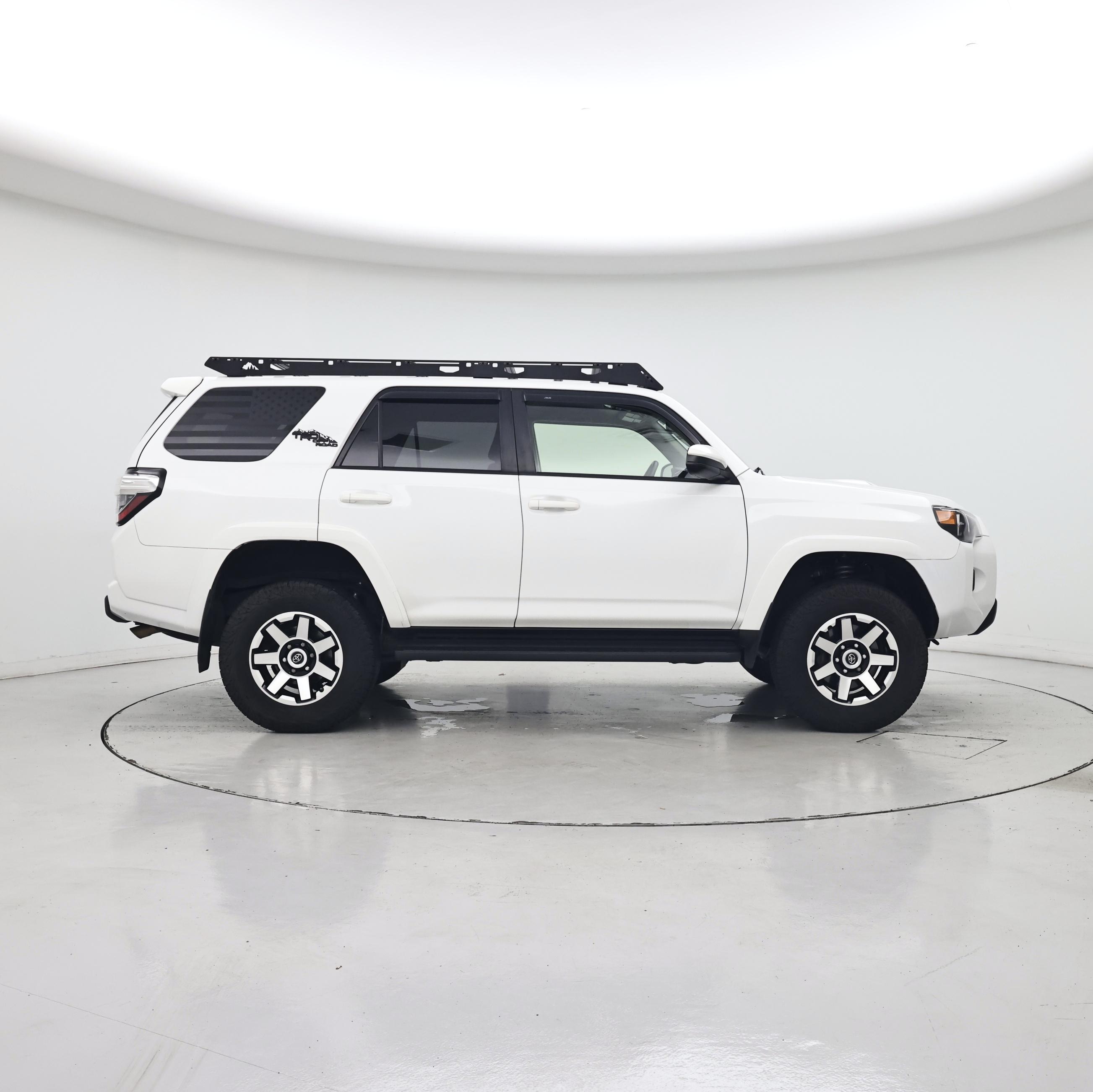 Thumbnail: 2021 Toyota 4Runner - 7