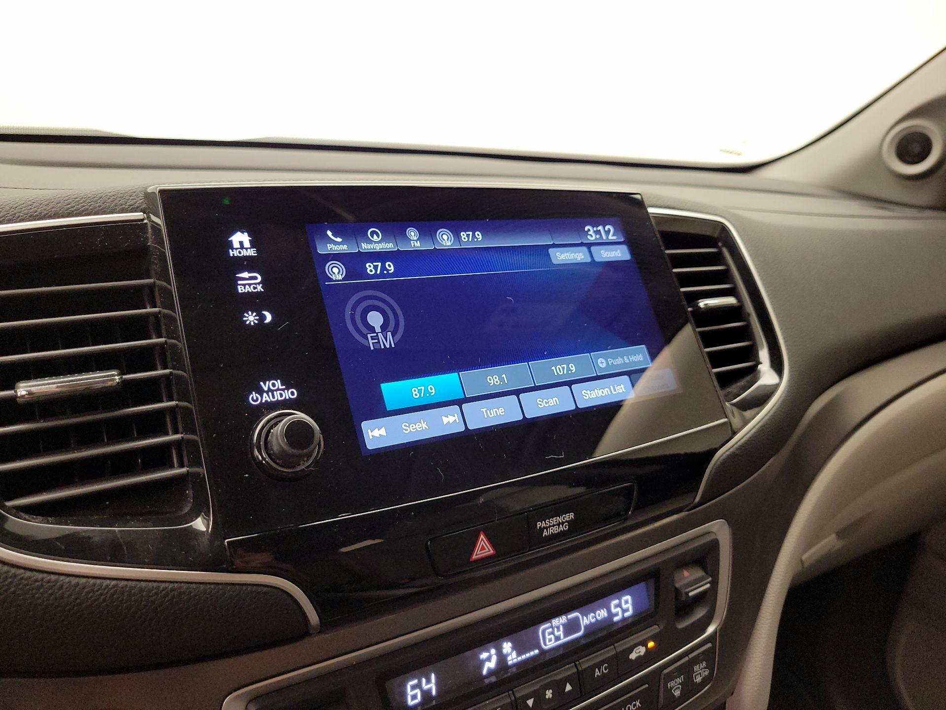 Thumbnail: 2020 Honda Pilot - 16
