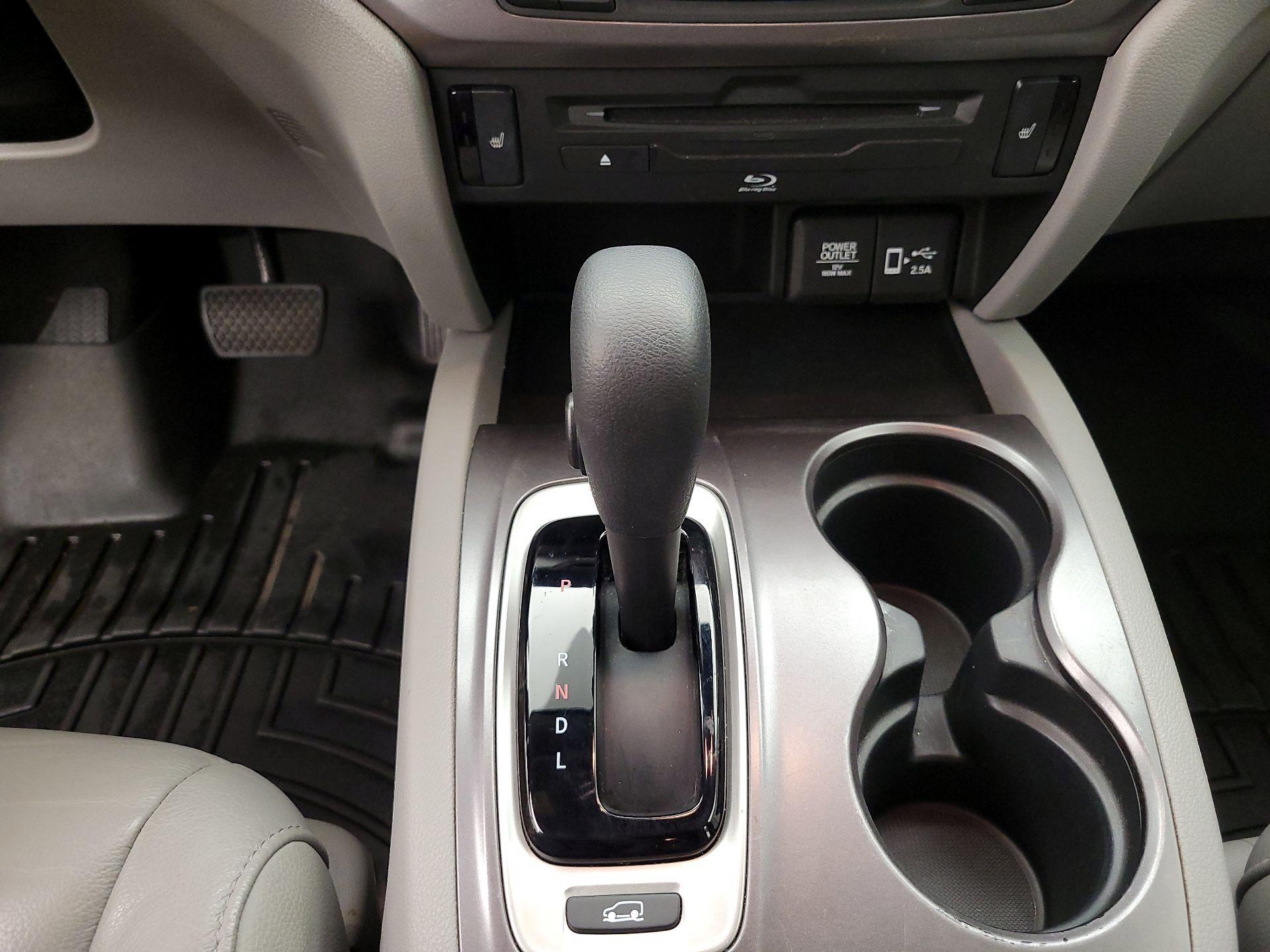 Thumbnail: 2020 Honda Pilot - 18