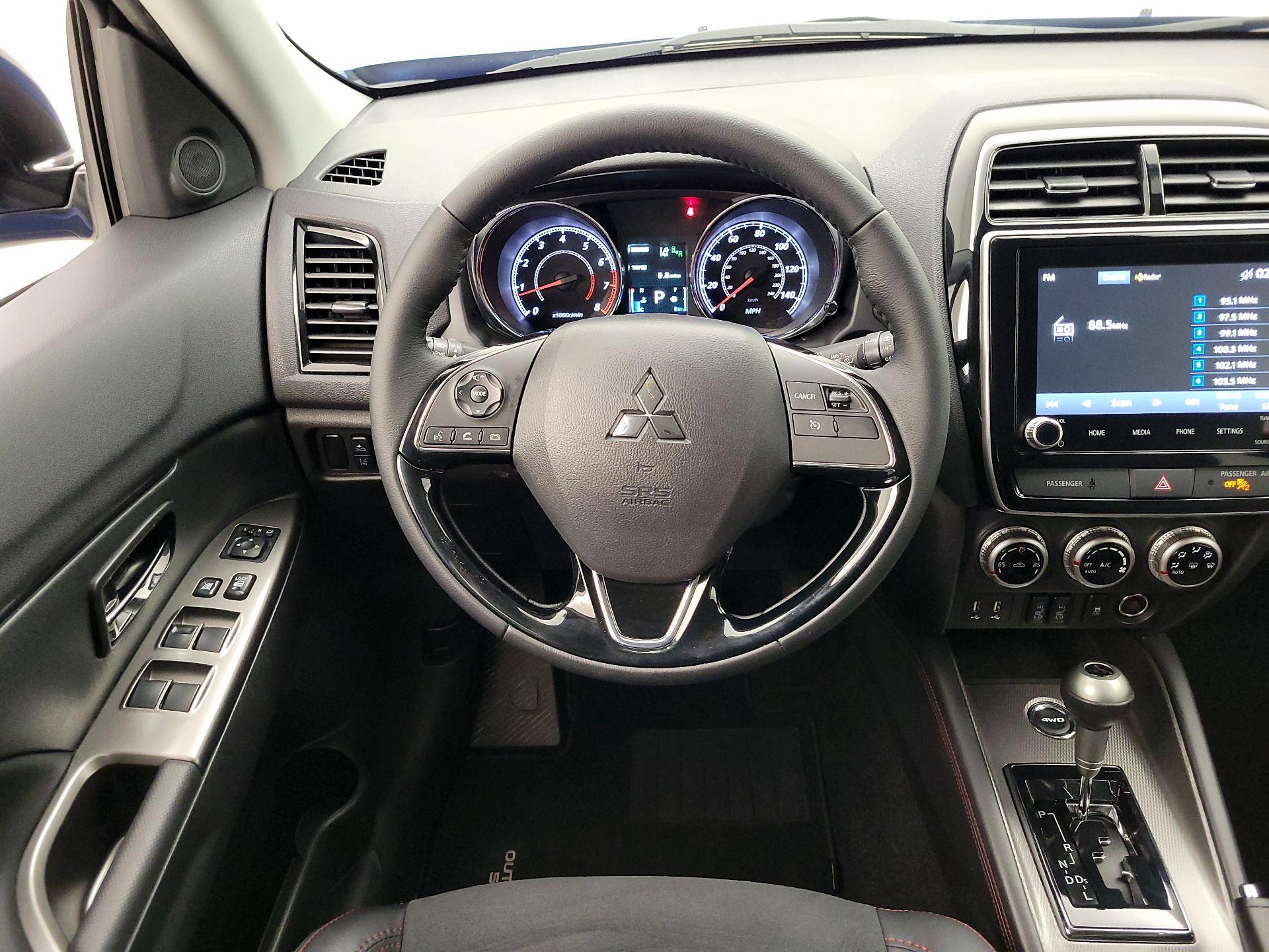 Thumbnail: 2024 Mitsubishi Outlander Sport - 10