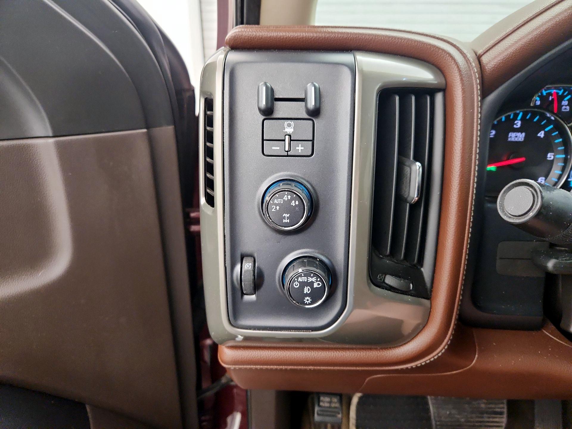 Thumbnail: 2015 Chevrolet Silverado 1500 - 13